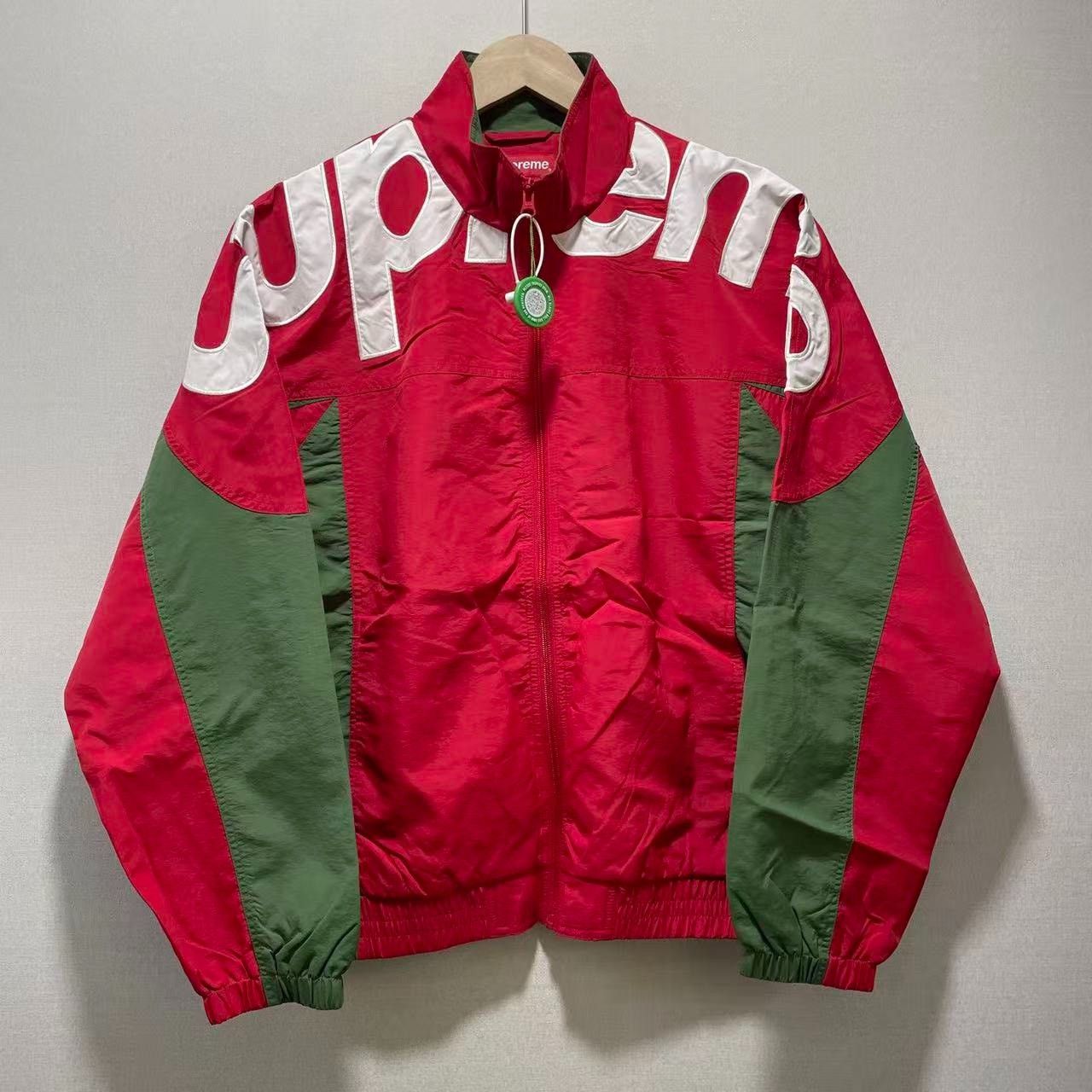 Supreme Supreme Red Green Shoulder Logo Jacket Size US M / EU 48-50 / 2 - 1 Thumbnail