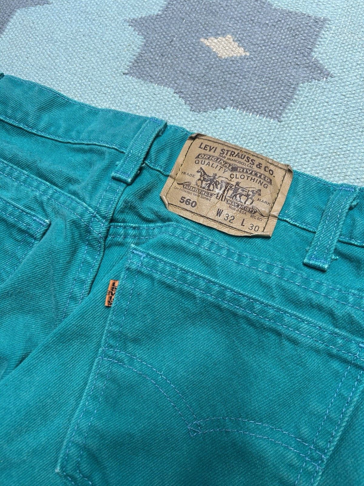 Vintage Vintage 90s Levi’s 560 jeans turquoise teal skater USA 31x29 Size US 31 - 5 Thumbnail