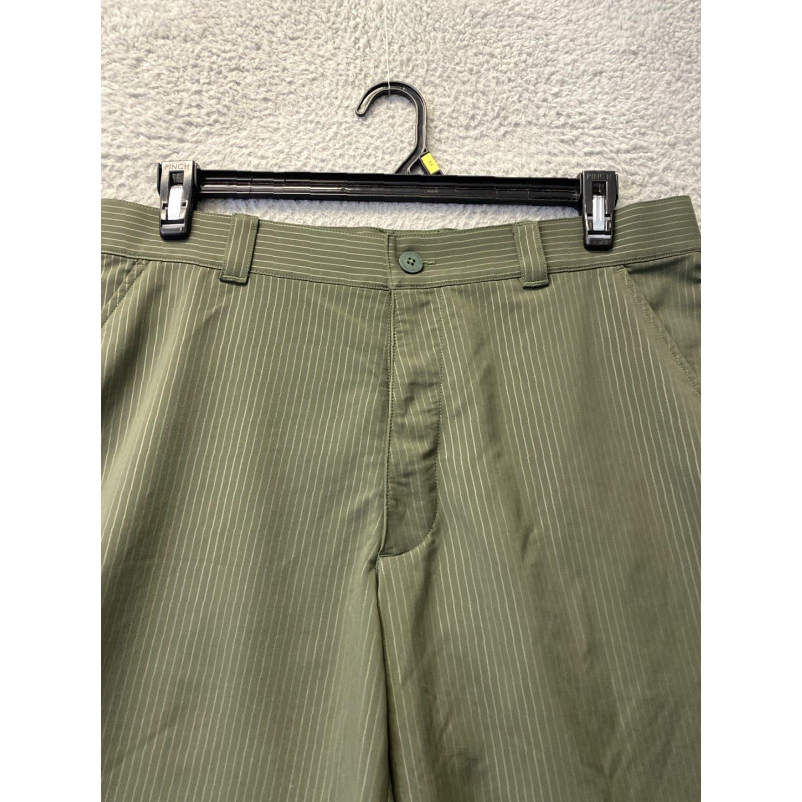 Under Armour Under Armour Shorts Men’s 36 Green Stripe Performance Golf Chino / 34-95 Size US 36 / EU 52 - 2 Thumbnail