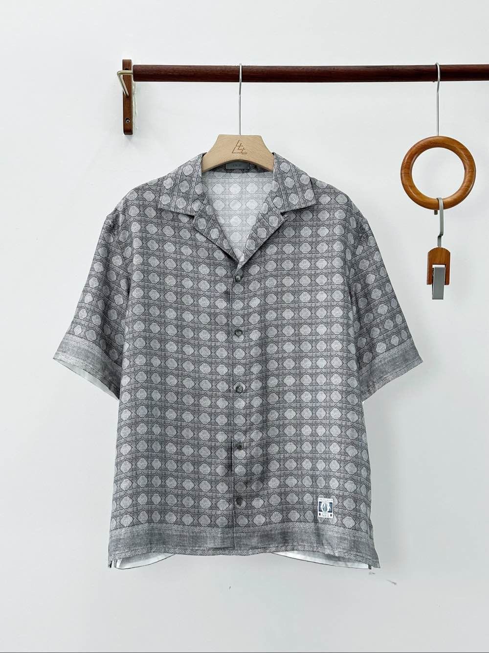 Dior Dior Patterned Silk Short Sleeve Shirt Size S Size US S / EU 44-46 / 1 - 1 Thumbnail