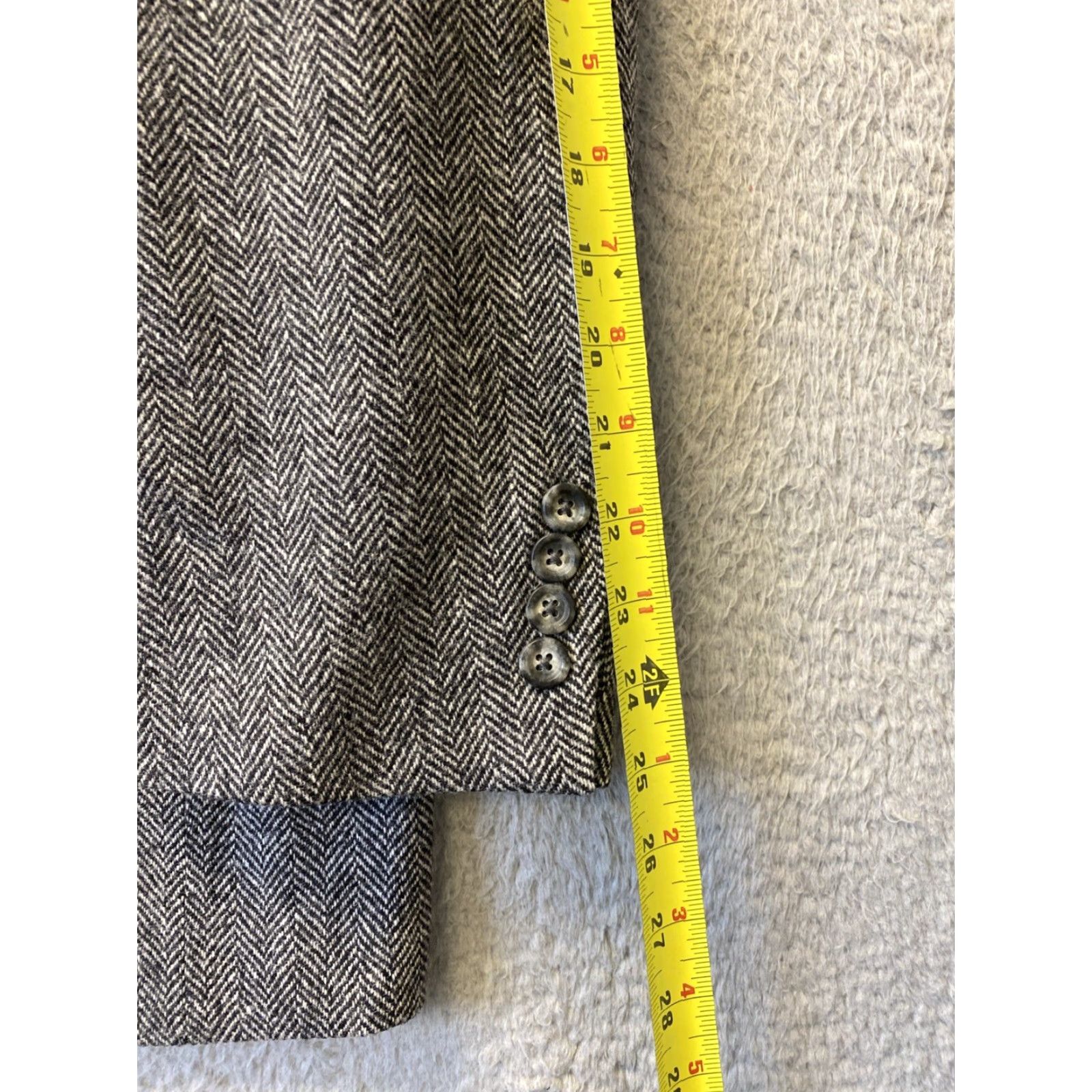 Hart Schaffner Marx VINTAGE Hart Schaffner Marx Wool Sport Coat Blazer Men 48 Regular Gray Herringbone 1950s/60s Mens Blazer Size 48R - 6 Thumbnail