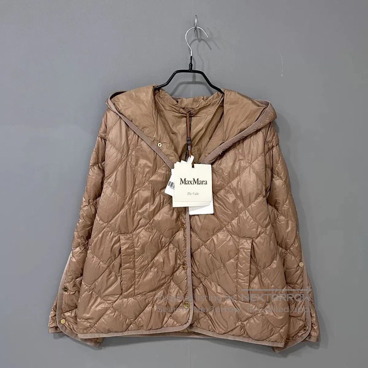 Max Mara lightweight maxmara down jacket with hood. Size S / US 4 / IT 40 - 1 Thumbnail