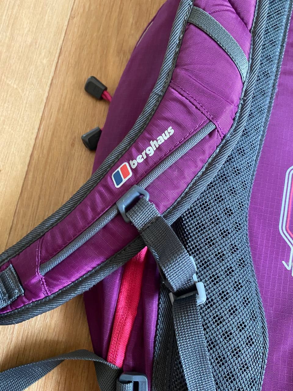 Berghaus × Vintage Backpack Berghaus Bag Remote 12L Size ONE SIZE - 10 Thumbnail
