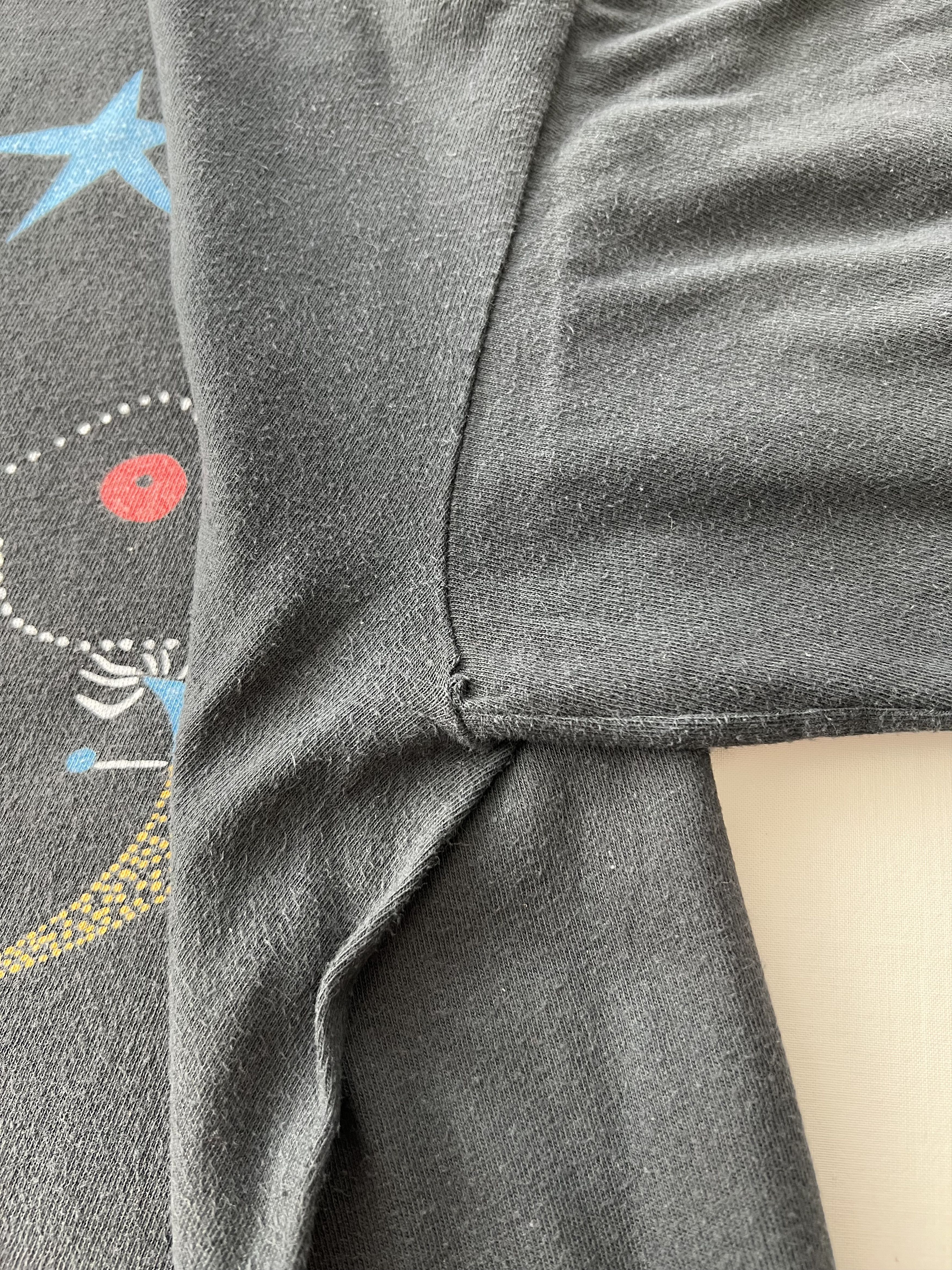 Arts & Science Vintage 1998 Joan Miro Suc Miro Art Black T-shirt Size US L / EU 52-54 / 3 - 9 Thumbnail