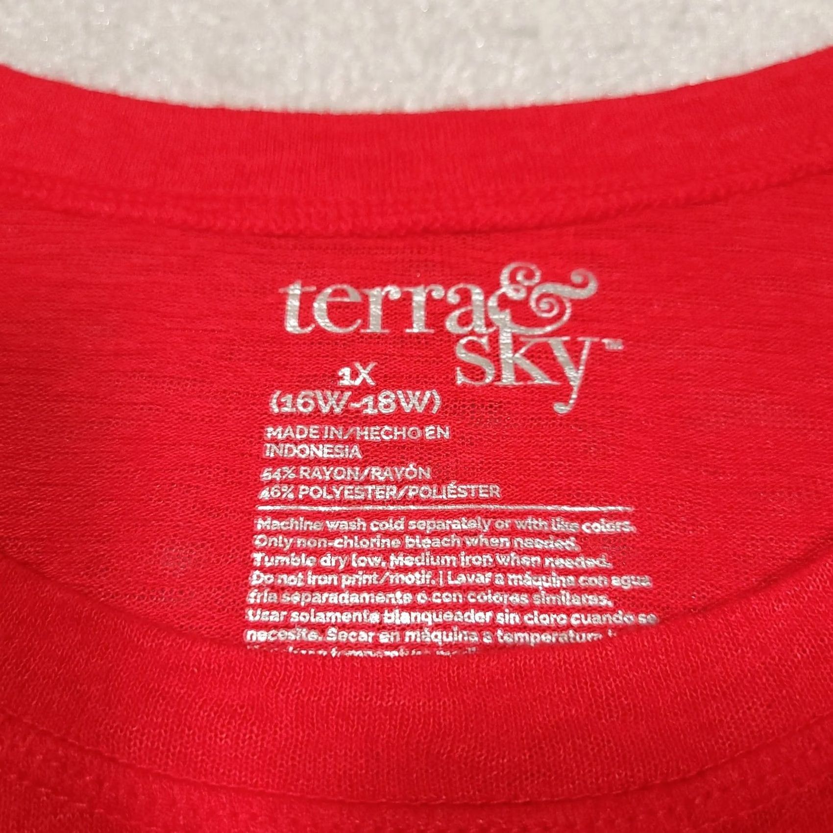 Vintage Terra&Sky Blouse Womens 1X Red Sleeveless Scoop Neck Slit Back Floral Casual Plus SizeMade in Indonesia Size XL / US 12-14 / IT 48-50 - 8 Thumbnail