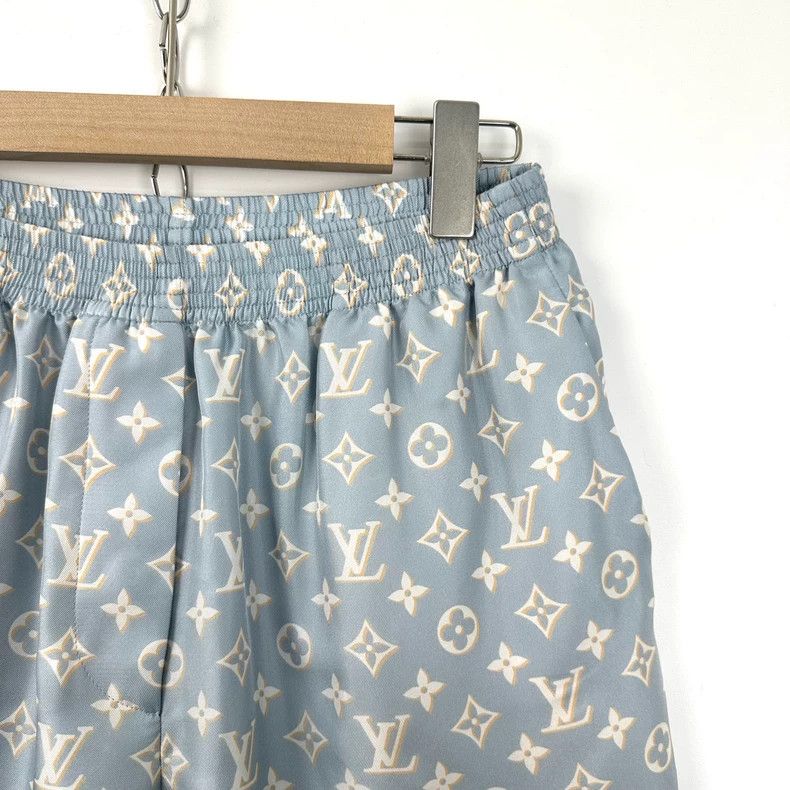 Louis Vuitton Louis Vuitton Blue presbyopic full-print shorts 2502-Nextar Size US 34 / EU 50 - 3 Thumbnail