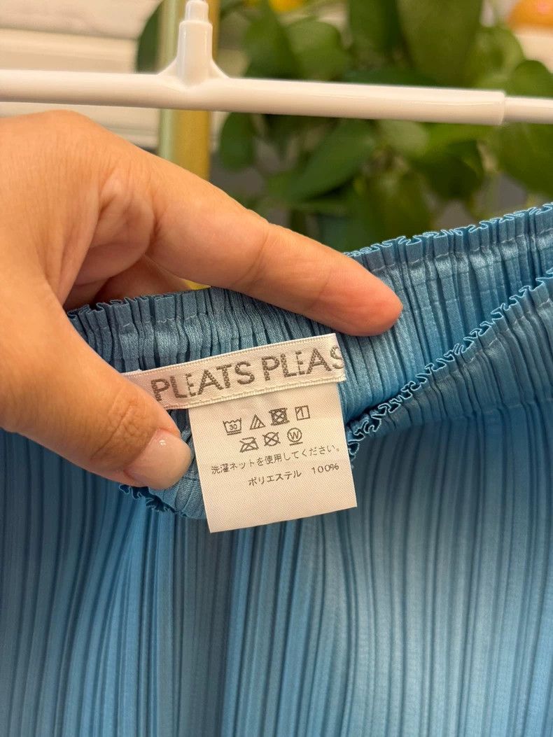 Issey Miyake Issey Miyake size:5 Blue pleated skirt Size 31" - 3 Thumbnail