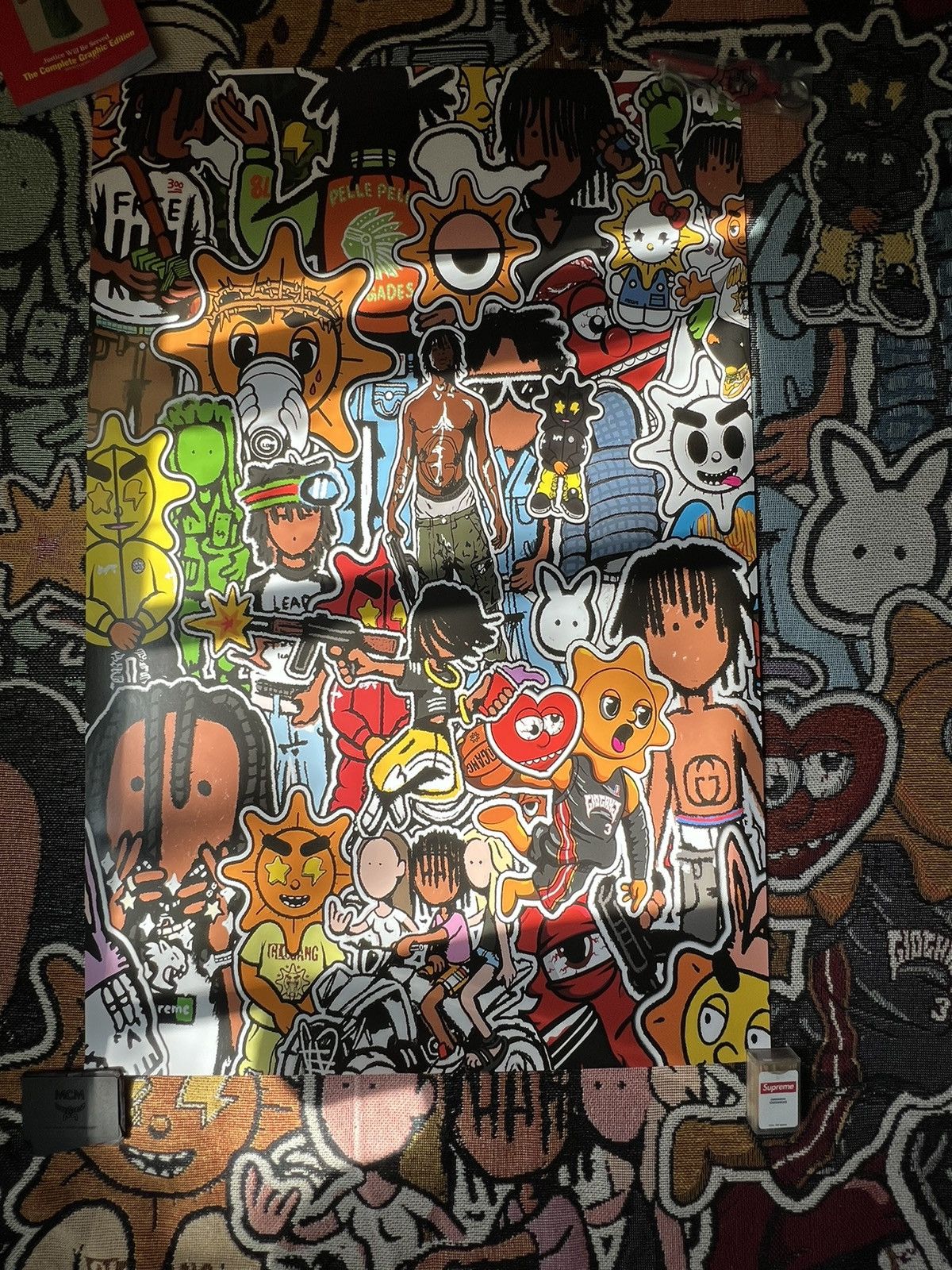 image of Kodone Glo Gang Poster in Black, Men's