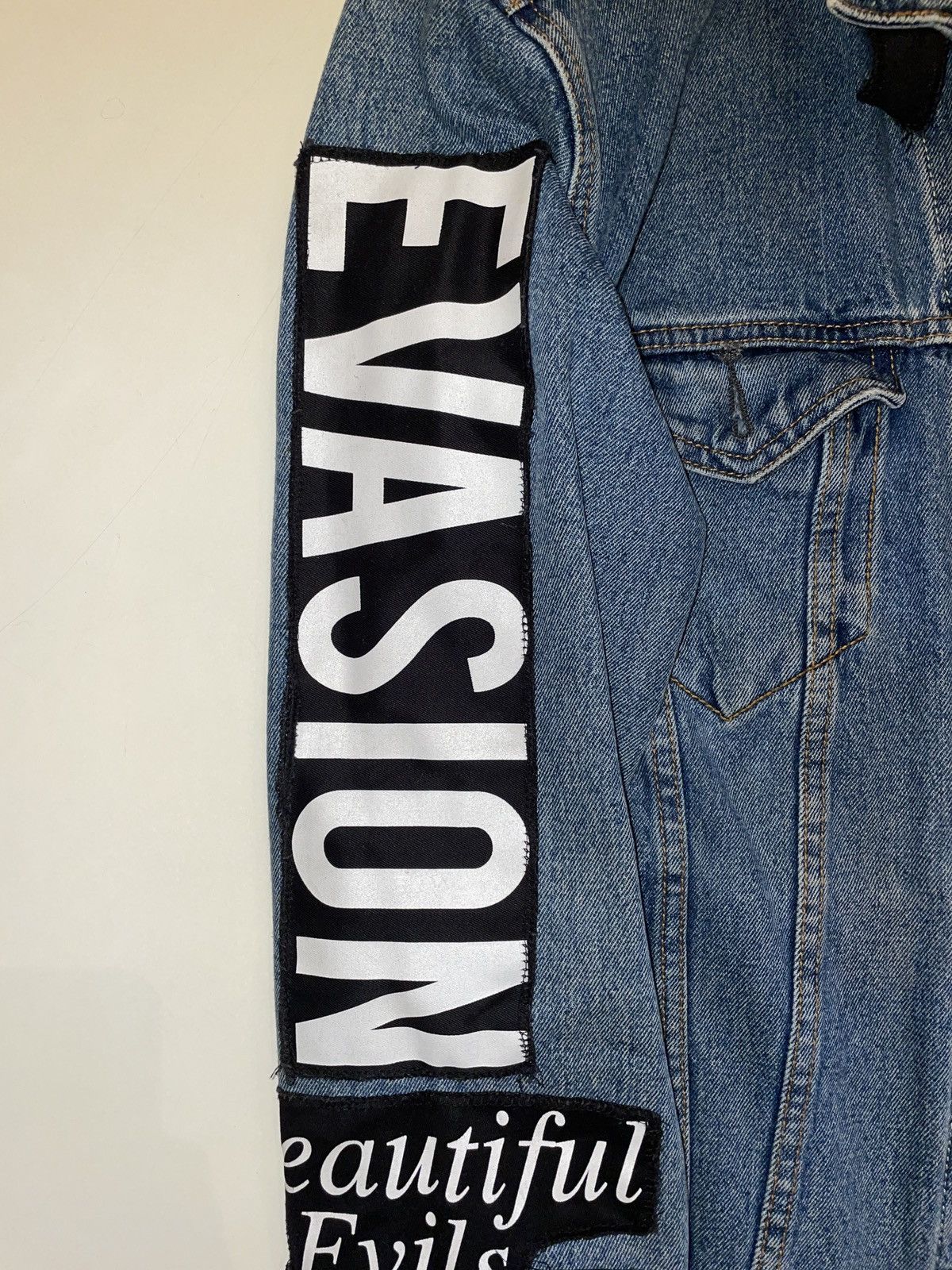 Raised by Champions The Unfuckwittable Raised By Champions x Levi's Denim Jacket Size US L / EU 52-54 / 3 - 12 Thumbnail