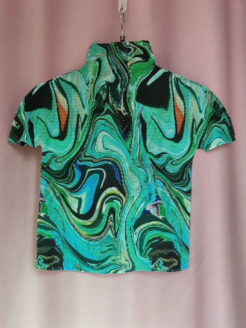 Issey Miyake Issey Miyake size:one size Green chimney-neck short-sleeve Size XS / US 0-2 / IT 36-38 - 1 Thumbnail