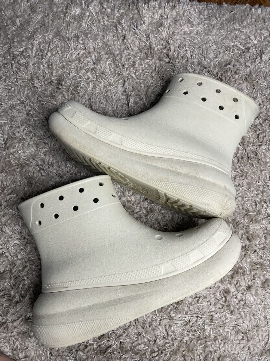 Crocs High top Croc Boots Size US 10 / EU 43 - 3 Thumbnail