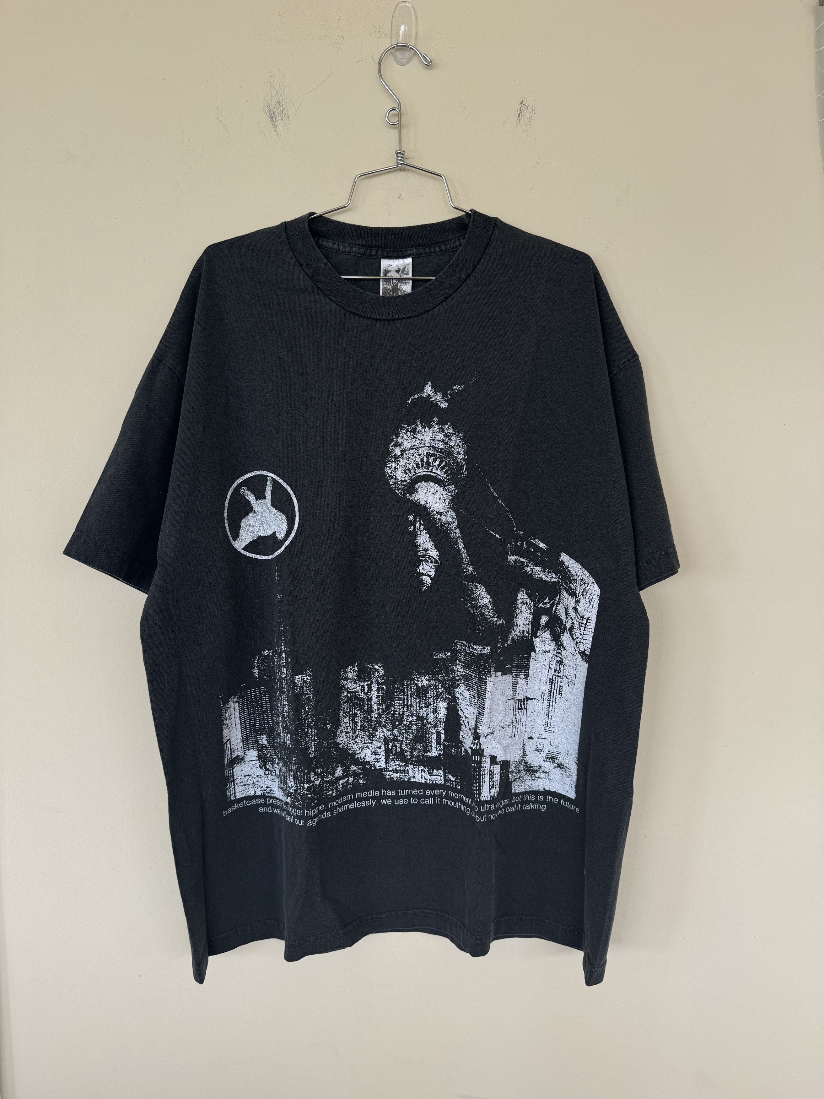 basketcase gallery Basketcase NYC Tee Size US XL / EU 56 / 4 - 1 Thumbnail