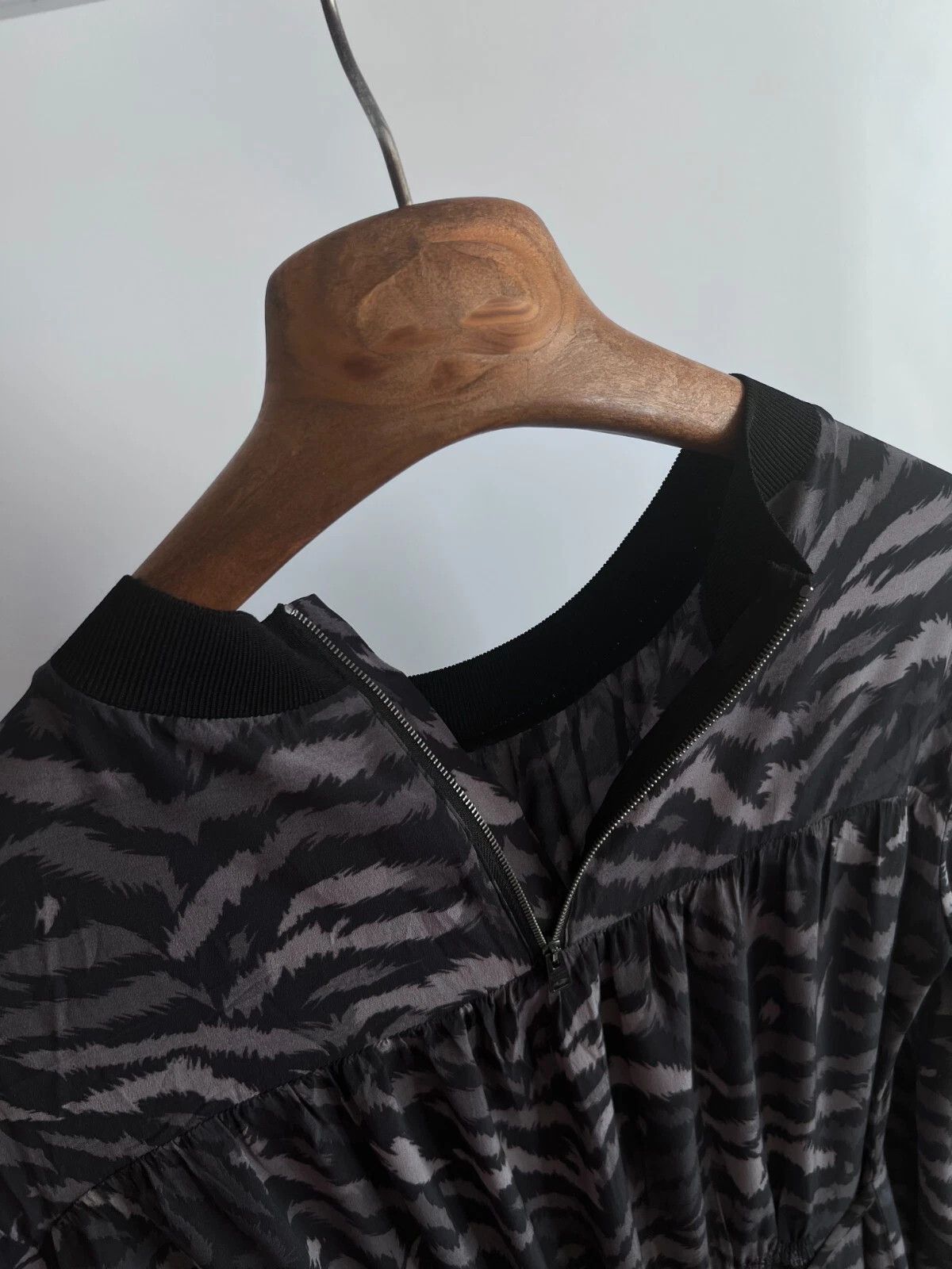 Allsaints AllSaints Fayre Remix Print Crepe Midi Dress Long Sleeves Size M / US 6-8 / IT 42-44 - 15 Thumbnail