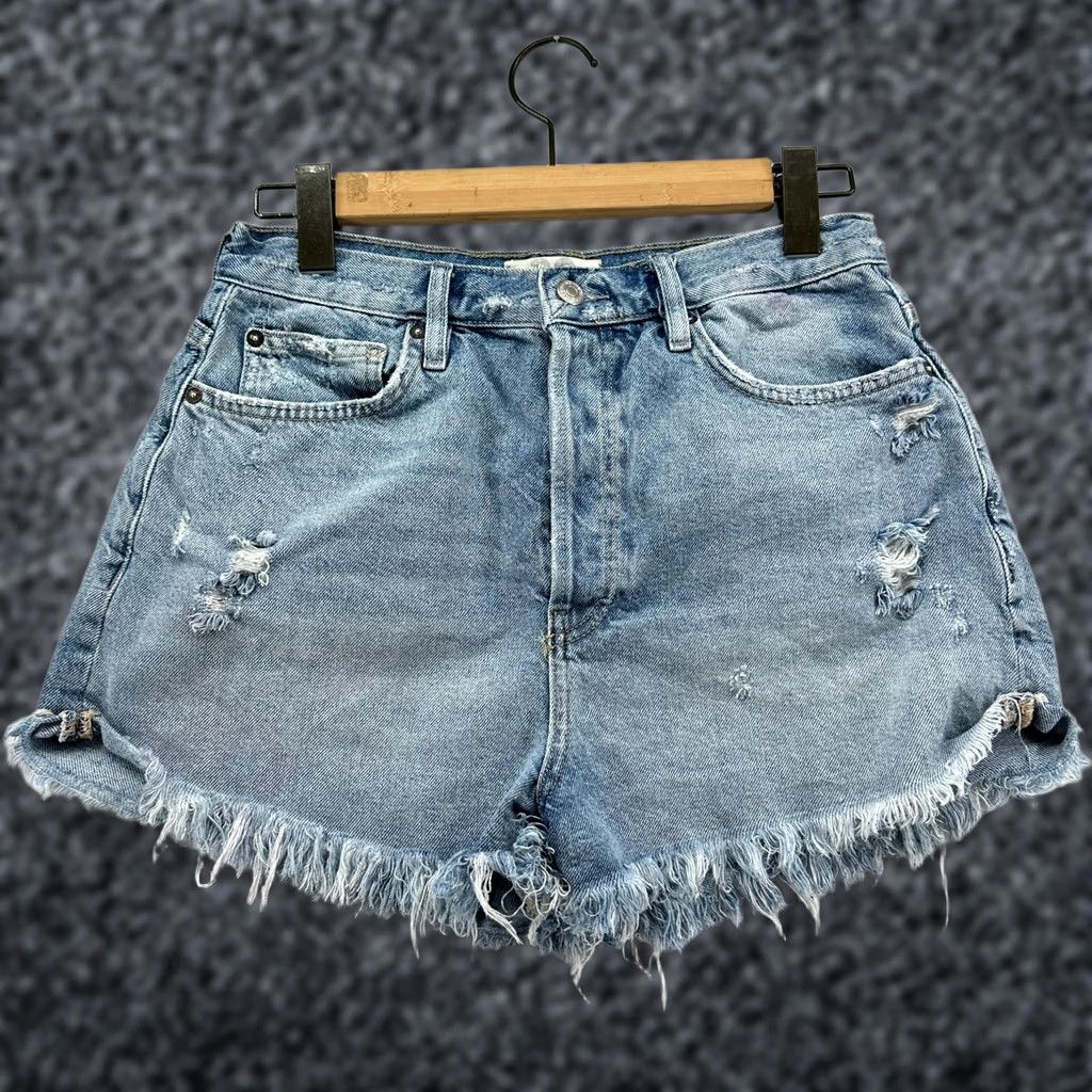 Vintage We The Free Mom Shorts Blue Women's 30 Distressed Light Wash Denim Pockets Size 30" / US 8 / IT 44 - 1 Thumbnail