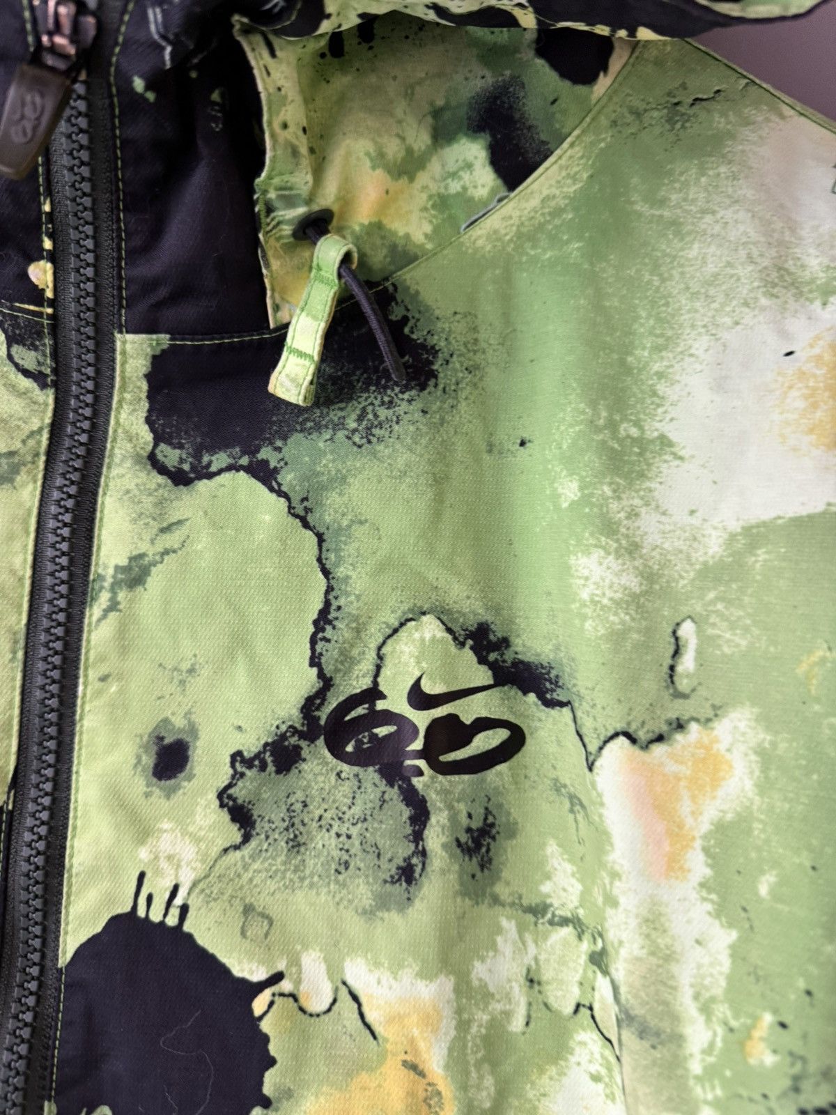 Nike Nike SB Kampai 6.0 Snowboarding Jacket Green Tie Dye Men SB Size US M / EU 48-50 / 2 - 5 Thumbnail