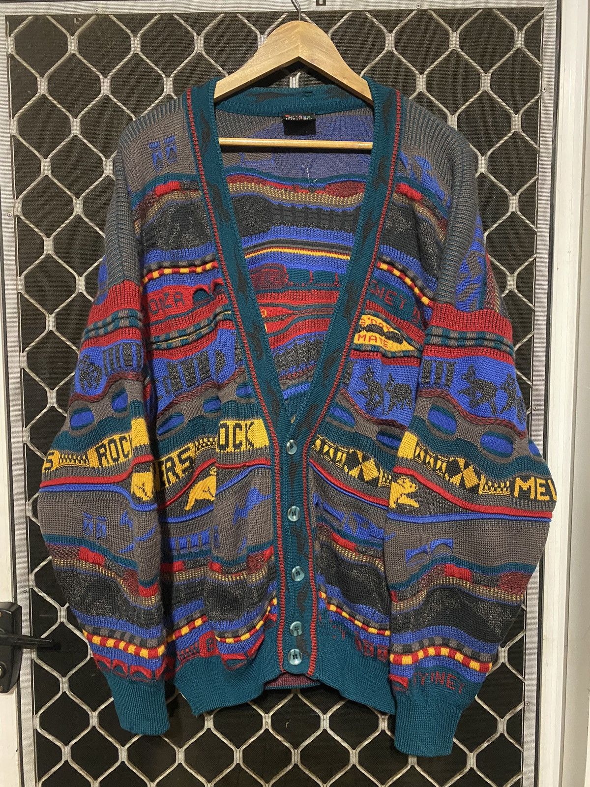 Vintage Vintage 80’s/90’s Emaroo (Coogi style) cardigan. Size US XXL / EU 58 / 5 - 1 Thumbnail