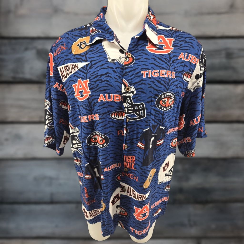 Reyn Spooner VINTAGE Reyn Spooner Auburn Tigers Shirt 2XL Blue Hawaiian Camp Vacation Football Men Short Sleeve Button-Up Collared Rayon Size US XXL / EU 58 / 5 - 1 Thumbnail