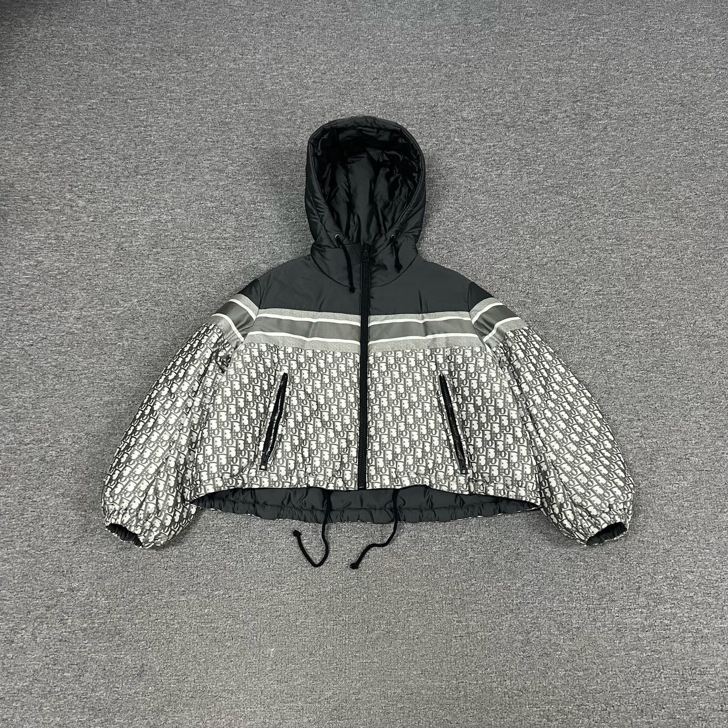 Dior Dior Monogram Reversible Short Puffer Size S / US 4 / IT 40 - 1 Thumbnail