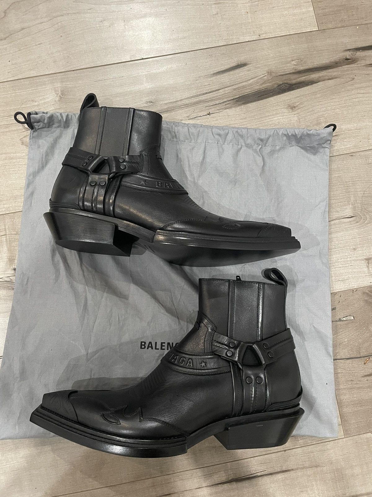 Balenciaga Balenciaga Santiag Harness Boot Black size 42 | Grailed