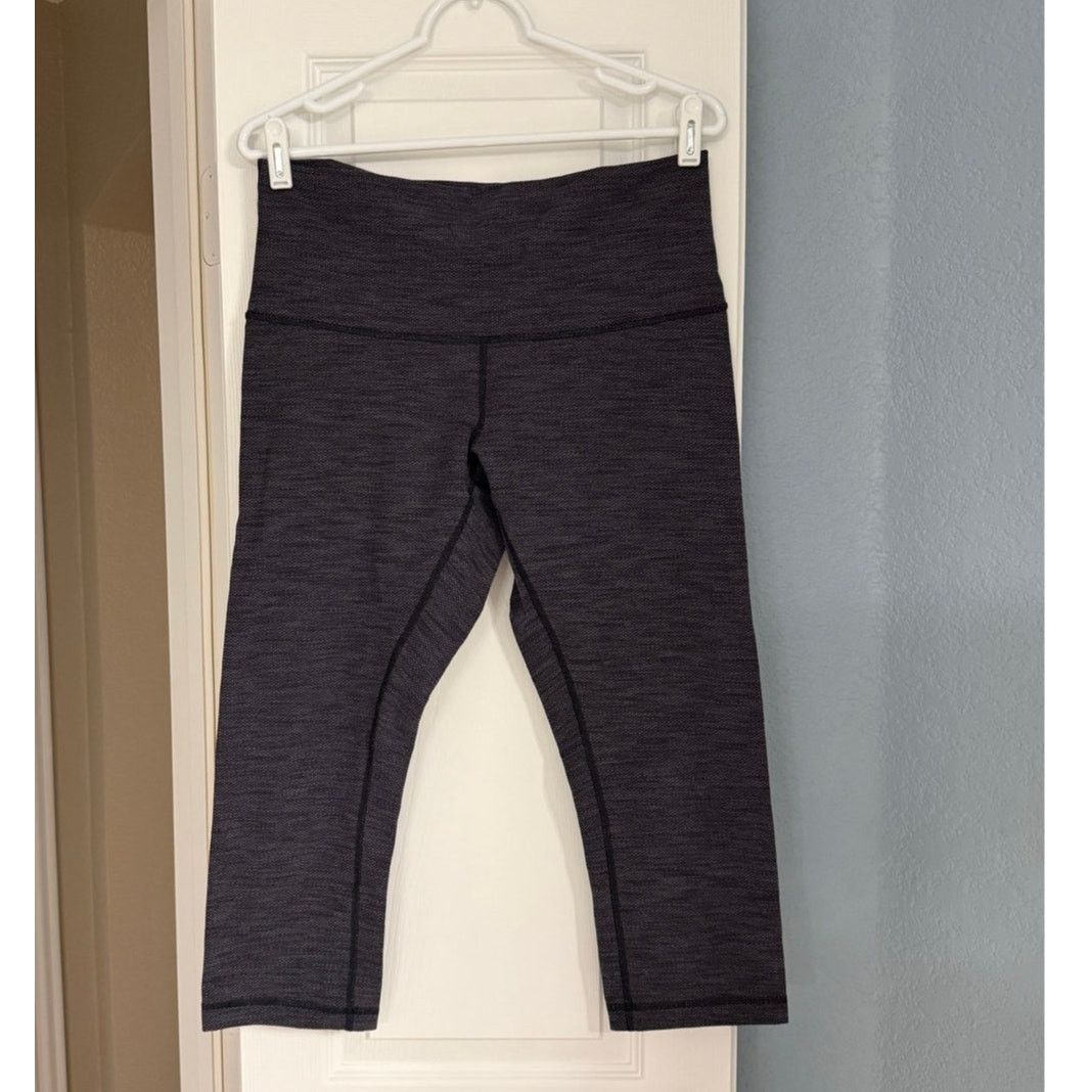 Lululemon Lululemon Wunder Under Cropped Leggings - Gently Used Size 34" / US 12 / IT 48 - 1 Thumbnail