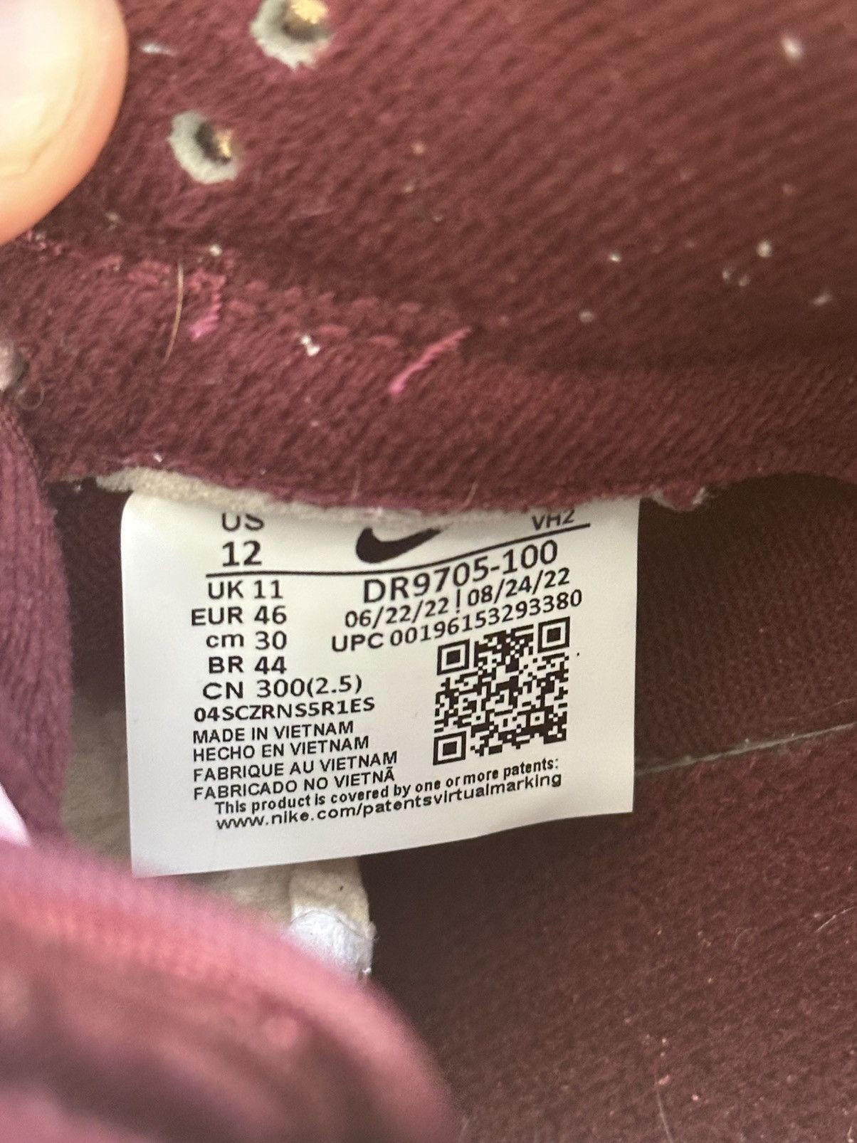 Nike Dunk Low Premium 'Valentine's Day Size US 12 / EU 45 - 6 Thumbnail
