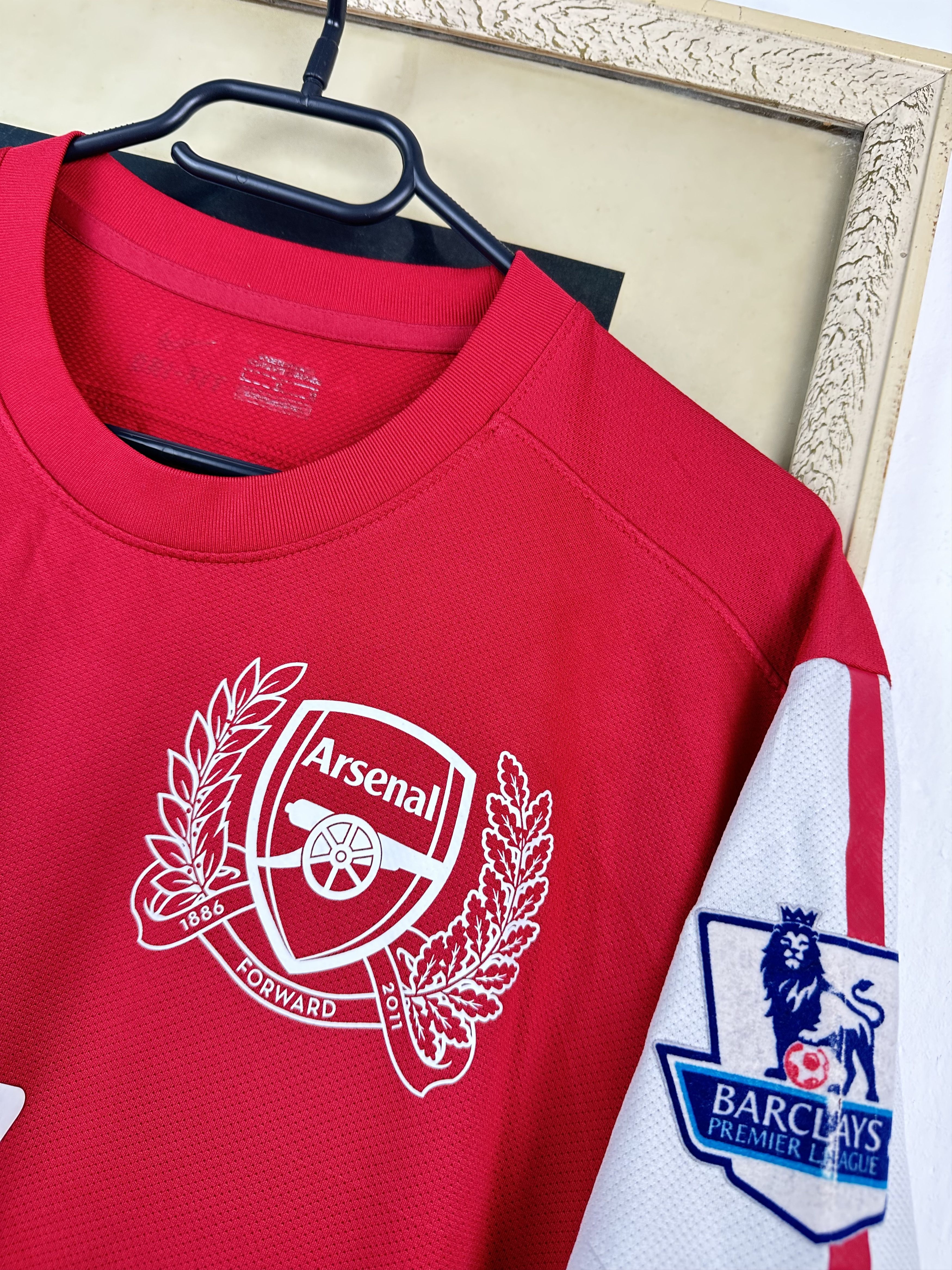 Nike Arsenal football shirt 2011 Soccer #10 v. Persie Jersey Nike Size US L / EU 52-54 / 3 - 5 Thumbnail