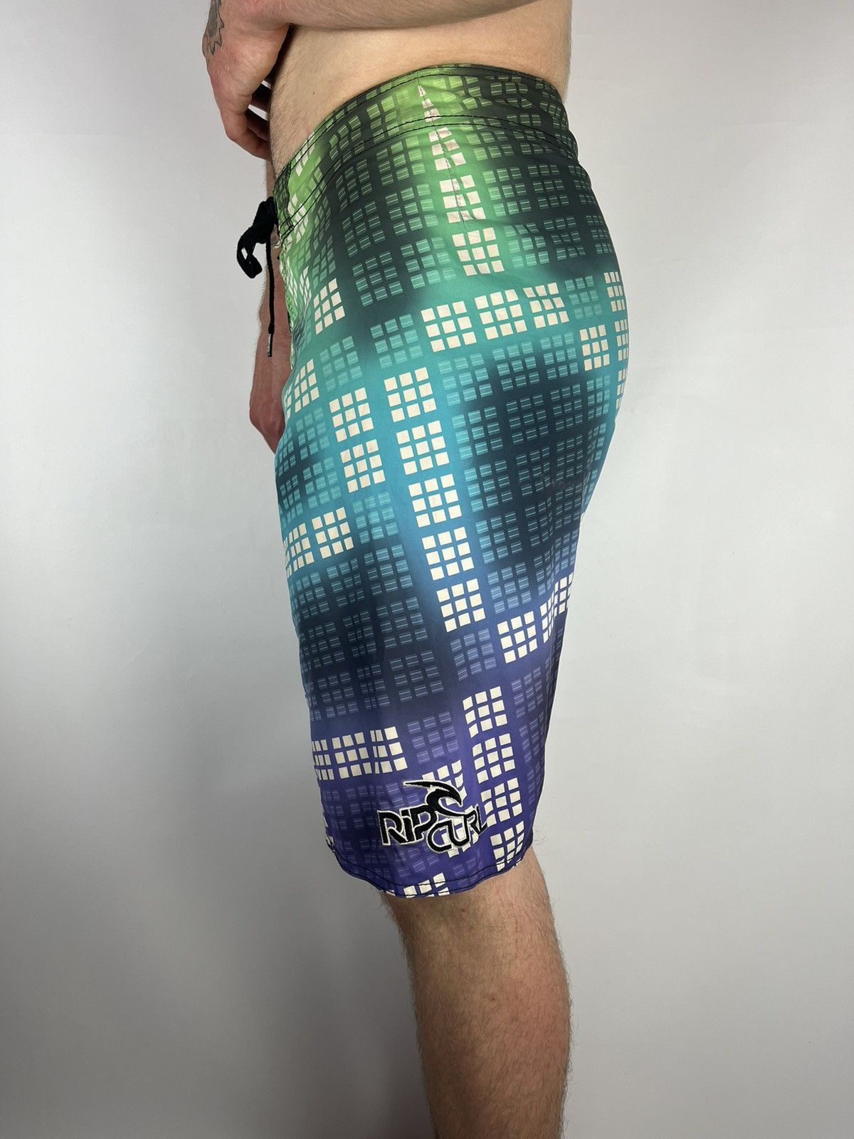 Rip Curl 🏄‍♂️Rip Curl short surf swim multicolor size L Size US 33 - 2 Thumbnail