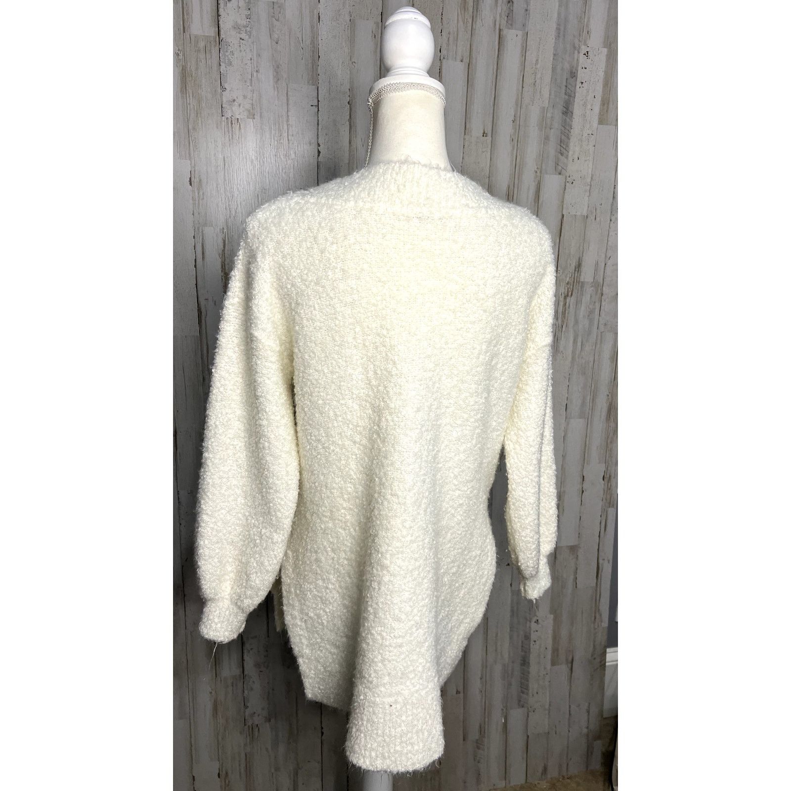 Anthropologie Anthropologie Pilcro Women's XS Ivory V-Neck Tunic Sweater Size XS / US 0-2 / IT 36-38 - 4 Thumbnail
