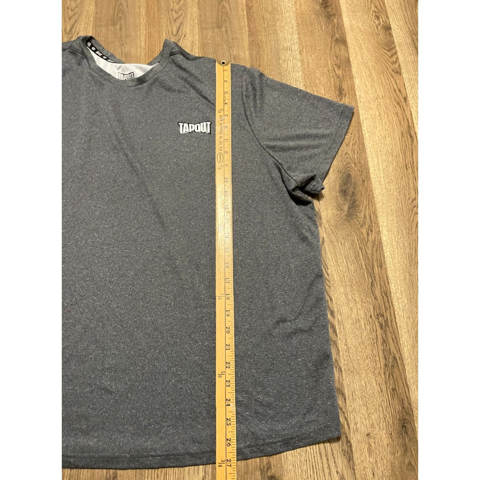Tapout **Tapout Men's XXL Gray Short Sleeve T-Shirt** User: **Tapout Men's Size XXL Gray Short Sleeve Shirt** Size US XXL / EU 58 / 5 - 8 Thumbnail
