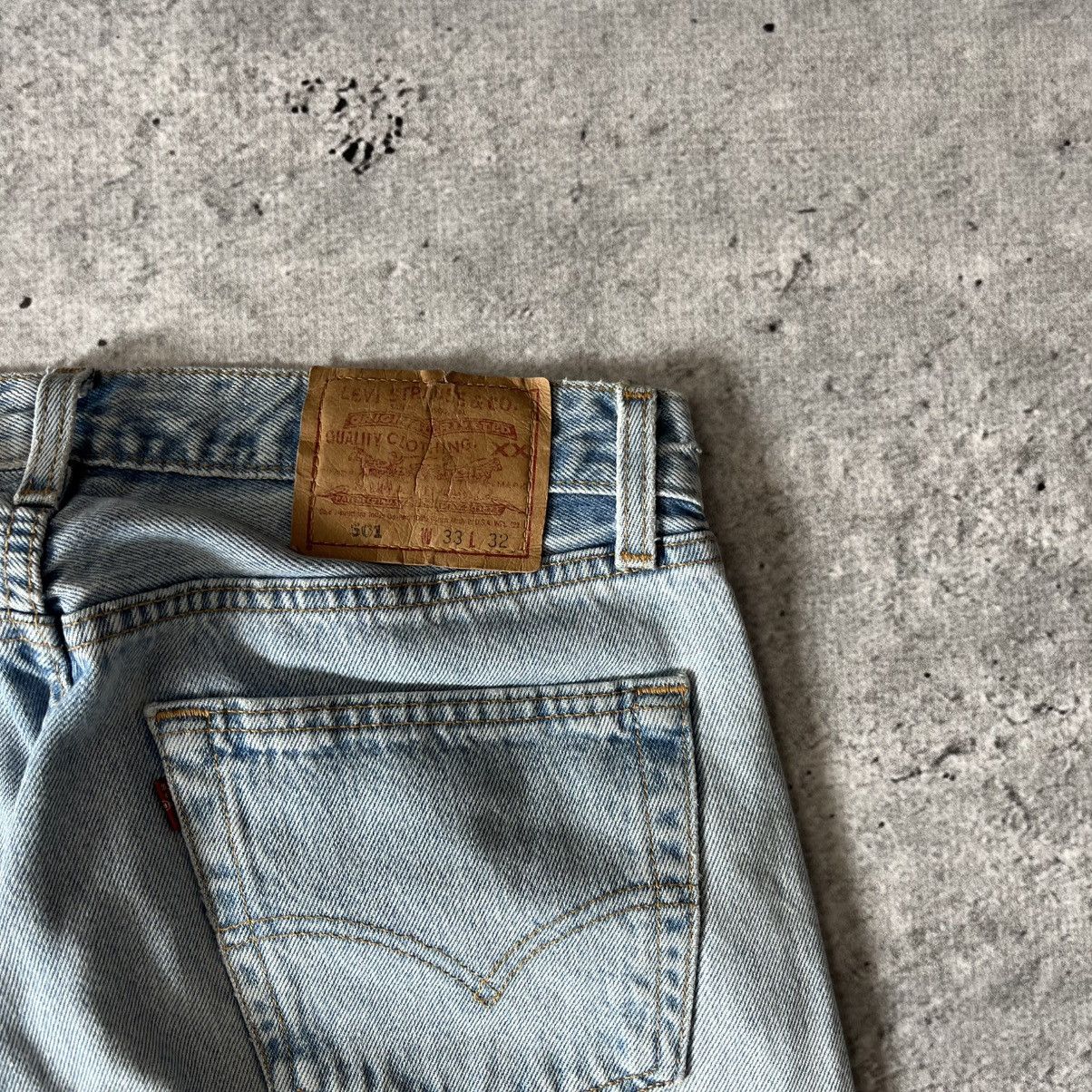 Levi's Levis 501 denim jeans 33x32 baby blue 90s made jn usa Size US 33 - 5 Thumbnail