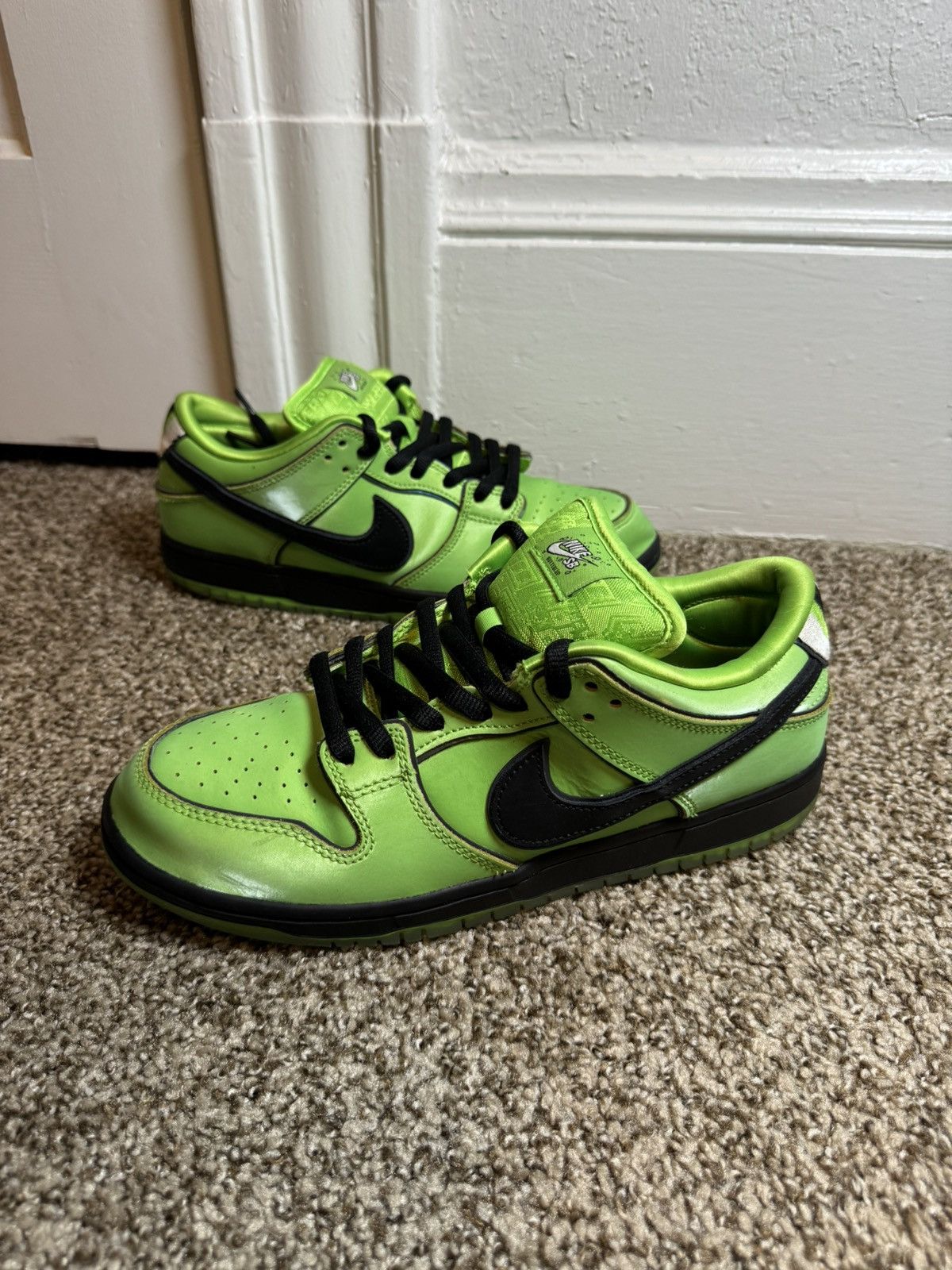 Nike Nike SB Dunk Low Powerpuff Buttercup Size 9.5 Sneakers Shoes Size US 9.5 / EU 42-43 - 2 Thumbnail