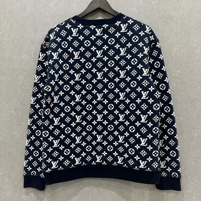 Louis Vuitton Louis Vuitton Blue embossed full logo sweatshirt Size US L / EU 52-54 / 3 - 2 Thumbnail