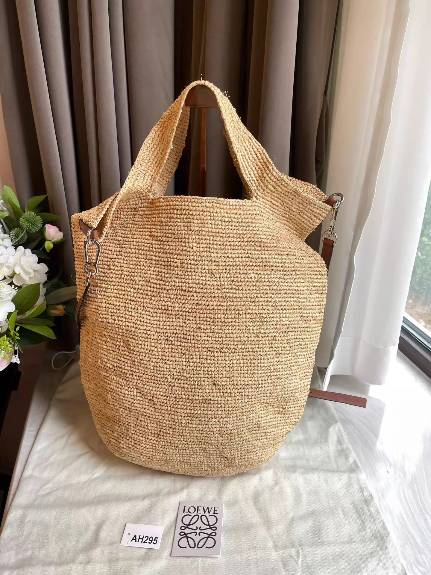 Loewe LOEWE 2019 Resort Straw Tote w/ Cowhide Strap & Logo AH295 Size ONE SIZE - 6 Thumbnail