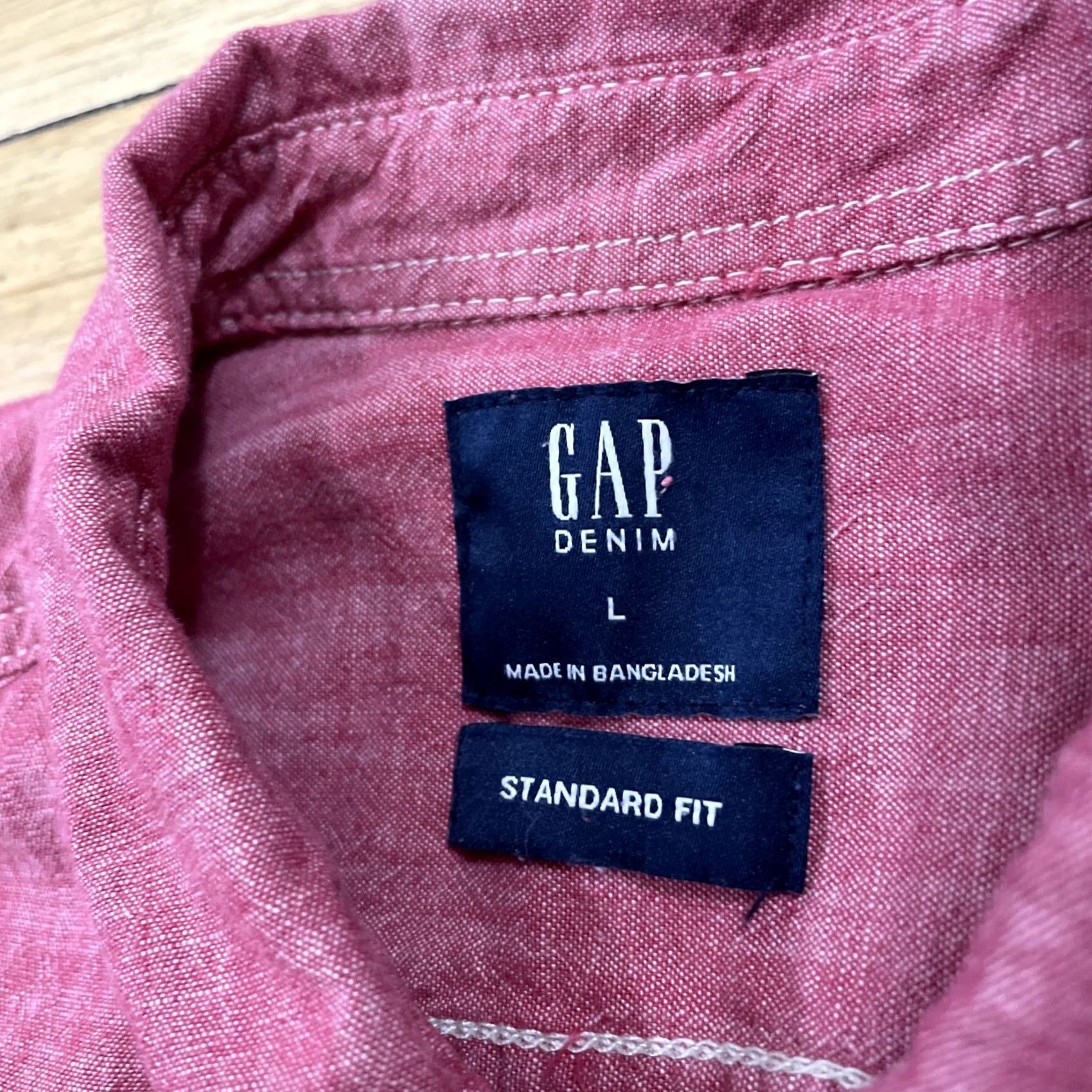 Gap GAP Denim Shirt Men L Red Standard Fit Long Sleeve Button Shirt Light Cotton L Size US L / EU 52-54 / 3 - 2 Thumbnail