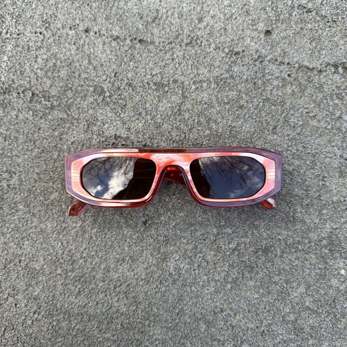Other Y2K Unisex Sunglasses Retro Fashion Shades YT20285-02 Size ONE SIZE - 1 Thumbnail