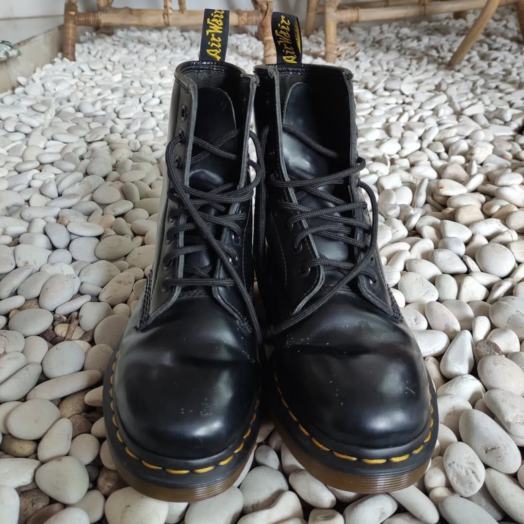 Dr. Martens Dr. Martens 1460 Black Smooth Size US 5 / IT 35 - 5 Thumbnail