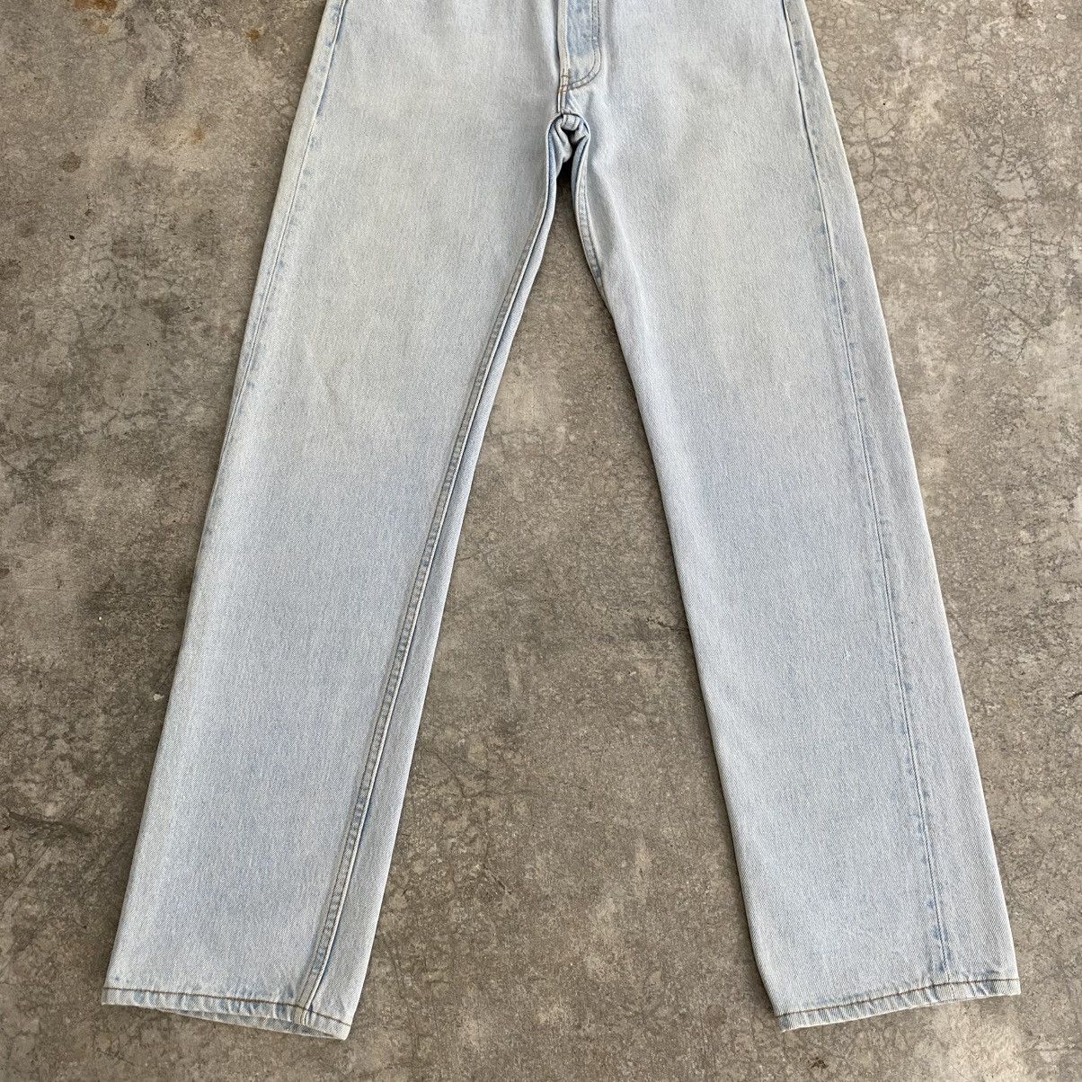 Levi's Size 31x32 Vintage 1995 Levis 501 Light Blue Denim Jeans Size US 31 - 4 Thumbnail