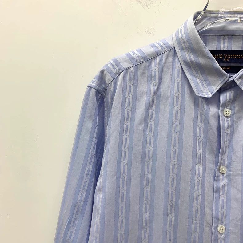 Louis Vuitton Louis Vuitton Light blue button-down striped cotton single Size US M / EU 48-50 / 2 - 3 Thumbnail