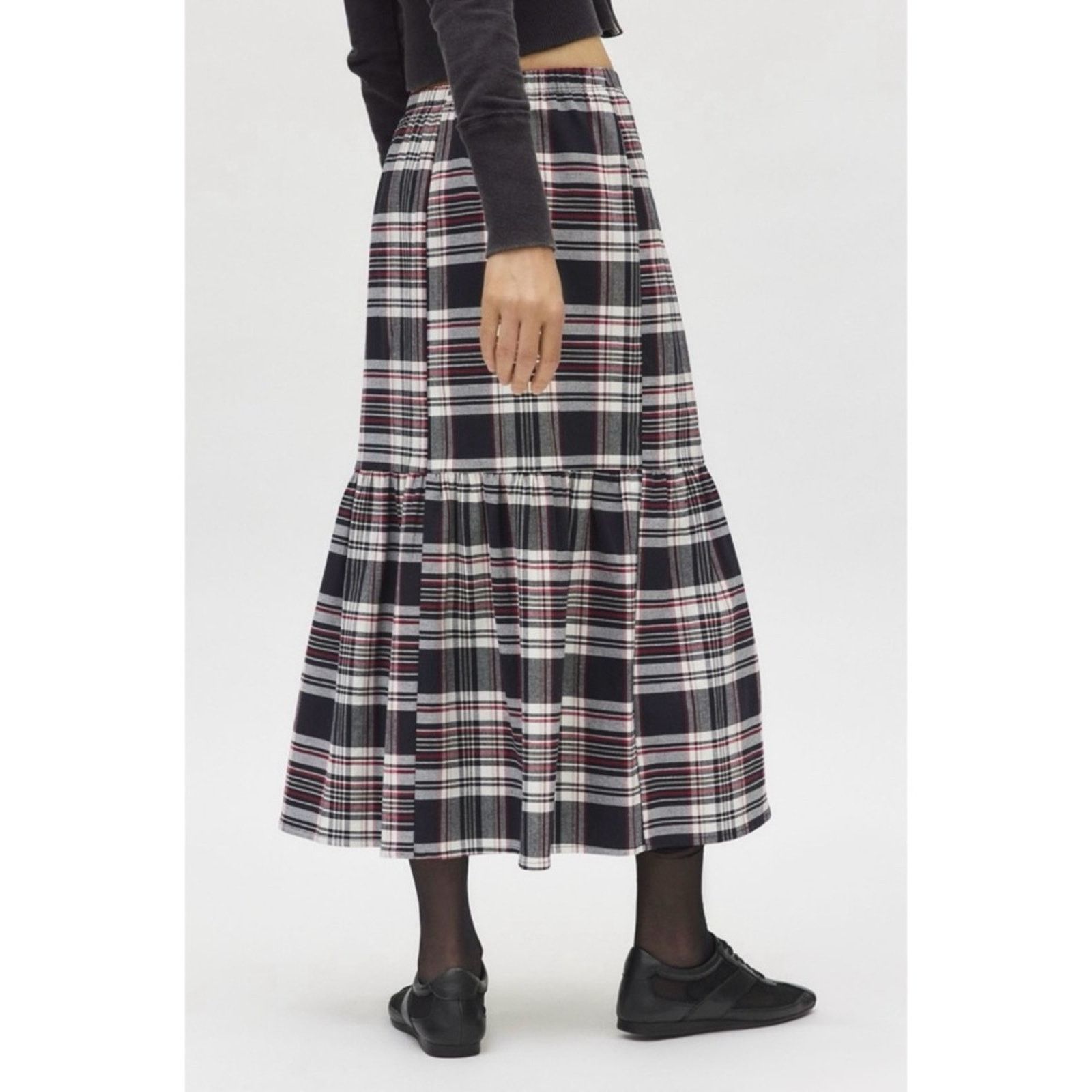 Urban Renewal Urban Outfitters Urban Renewal Remnants Plaid Midi Skirt S Size 24" / US 00 / IT 34 - 15 Thumbnail