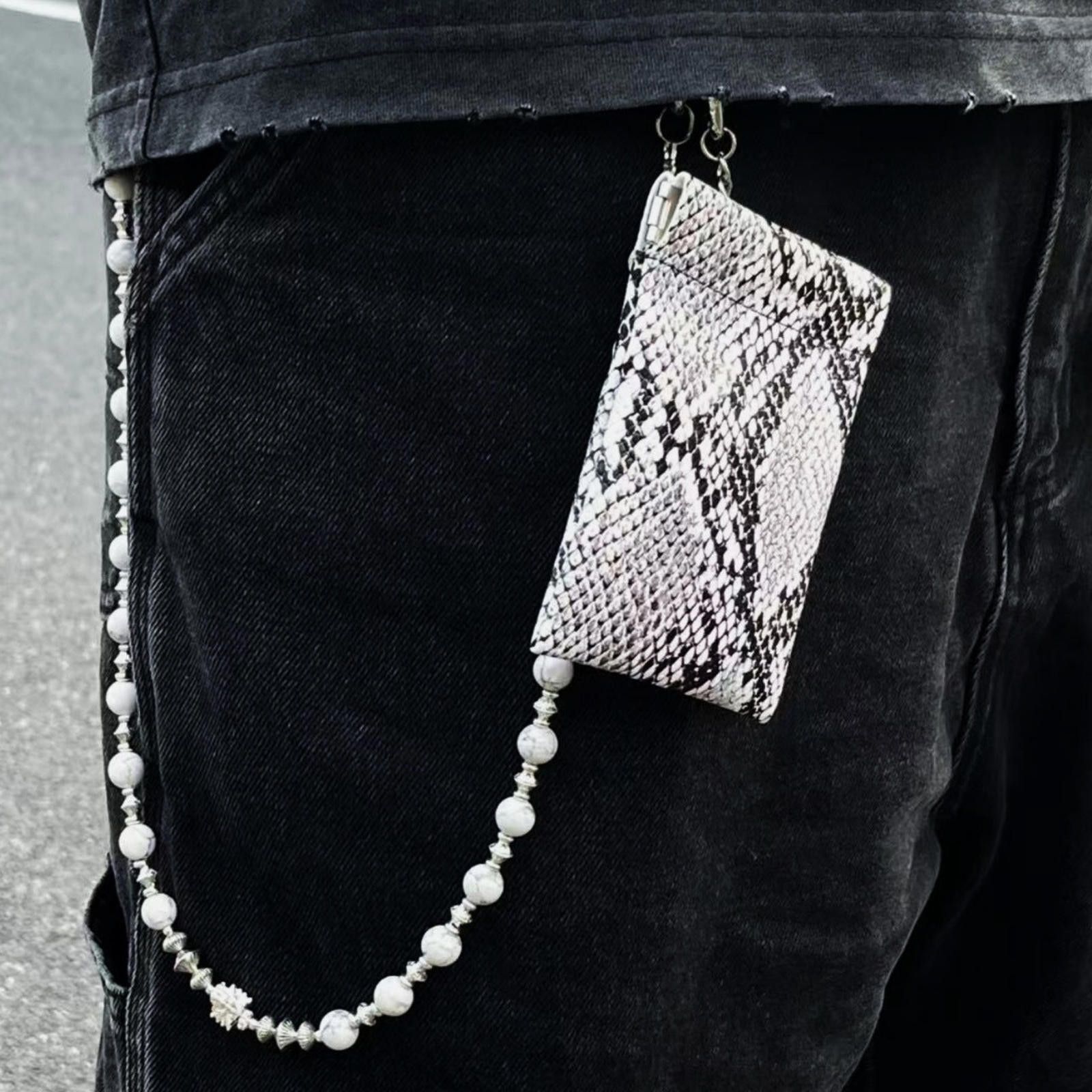 Jewelry White Beaded Wallet Chain with Silver Clasp Size ONE SIZE - 1 Thumbnail