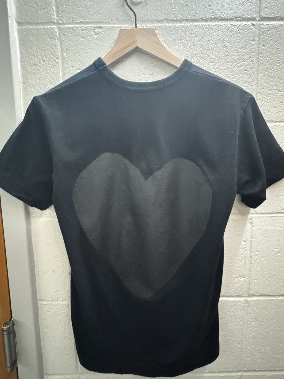 Comme des Garcons × Comme des Garcons PLAY black shirt black heart comme sea garçons Size US S / EU 44-46 / 1 - 4 Thumbnail