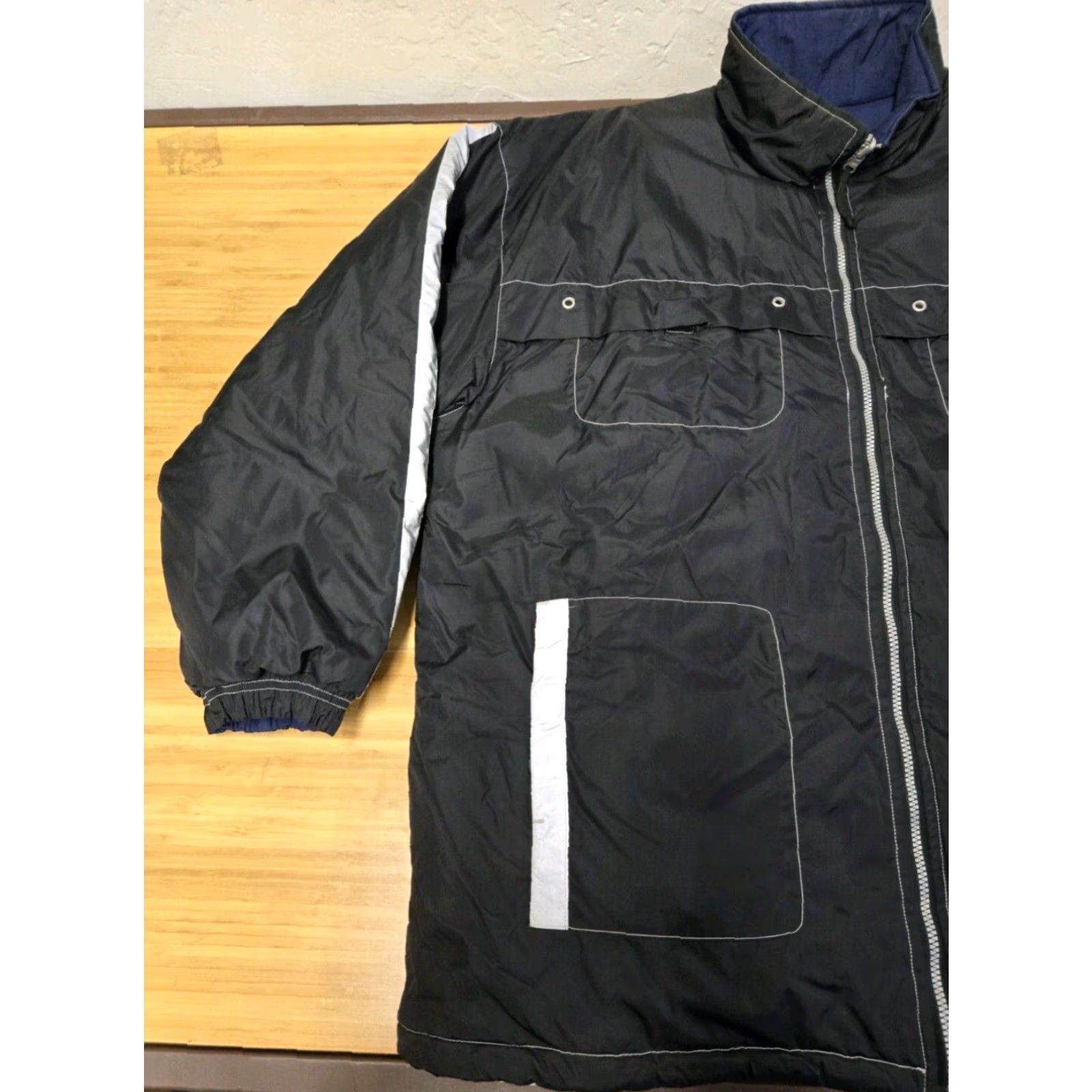Nike VINTAGE Nike Jacket Reversible Insulated Black XL Mens 90s Bomber Zip Size US XL / EU 56 / 4 - 4 Thumbnail