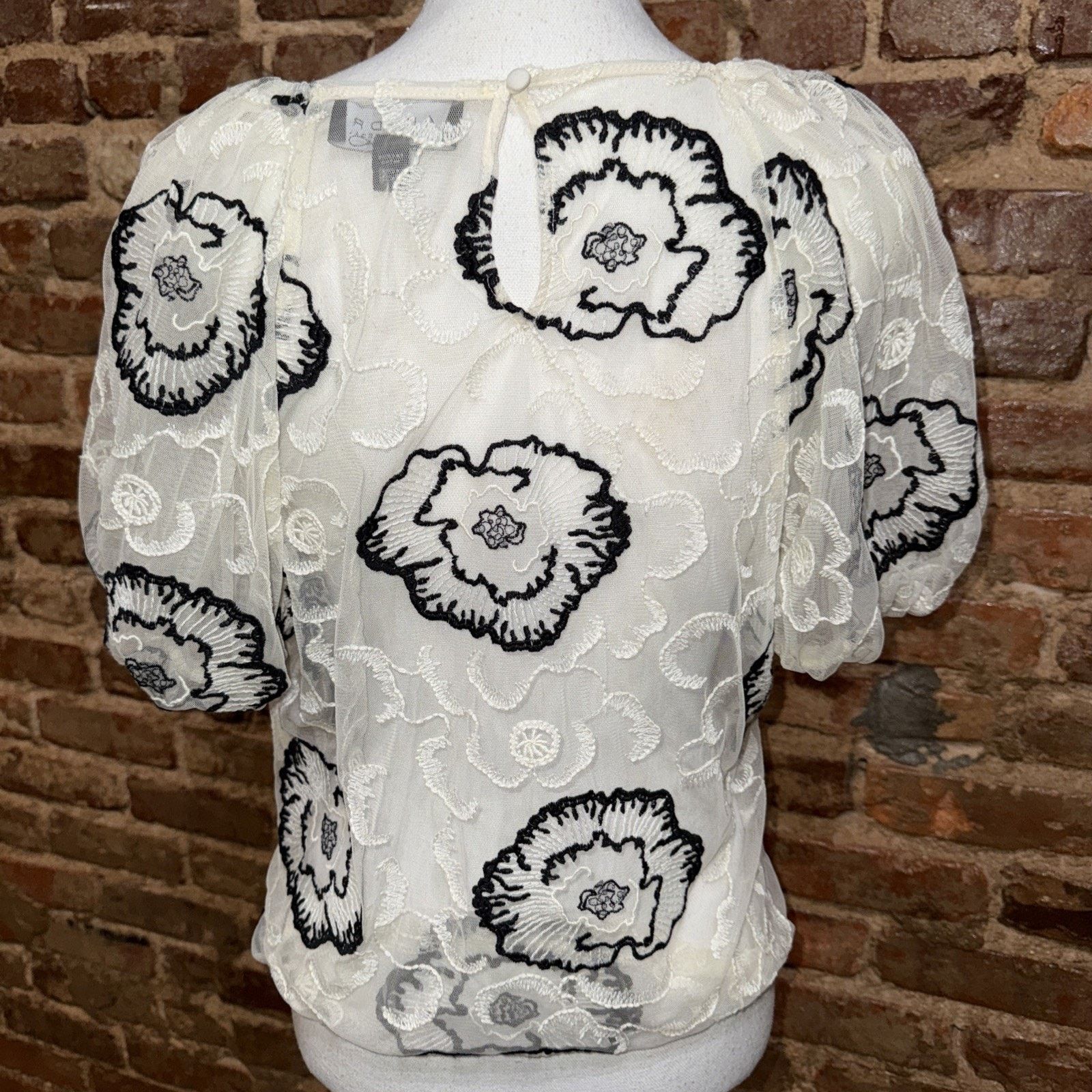 Laundry by Shelli Segal Sheer Top Black & Ivory Floral Lace Puff Sleeve Sz L Size L / US 10 / IT 46 - 4 Thumbnail