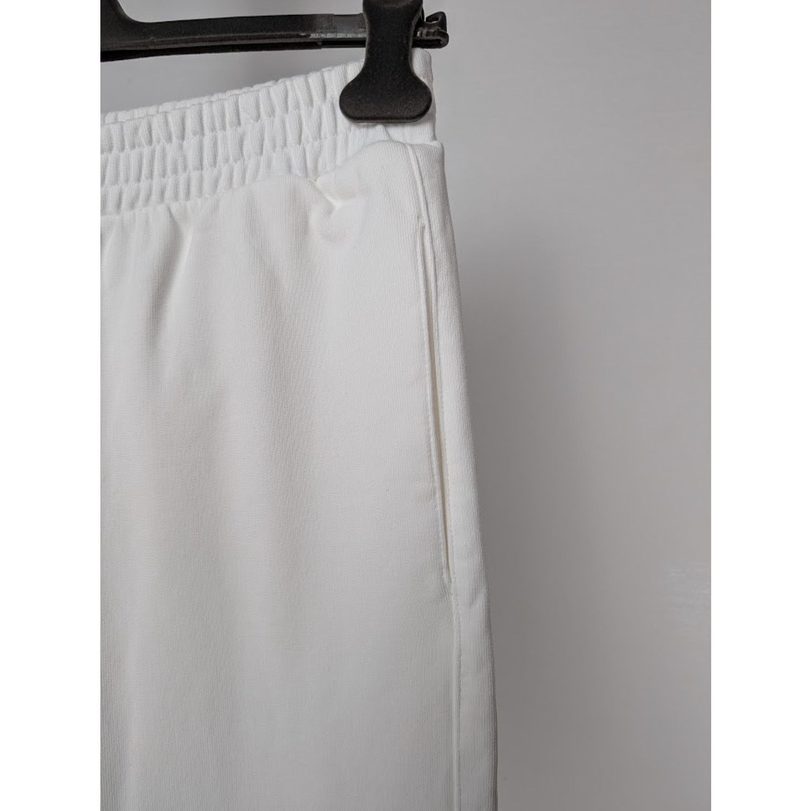 Maison Margiela o1rshd1 Women's /DUP/ MM6 Pants / Sweatpants Short in White Size 24" / US 00 / IT 34 - 8 Thumbnail