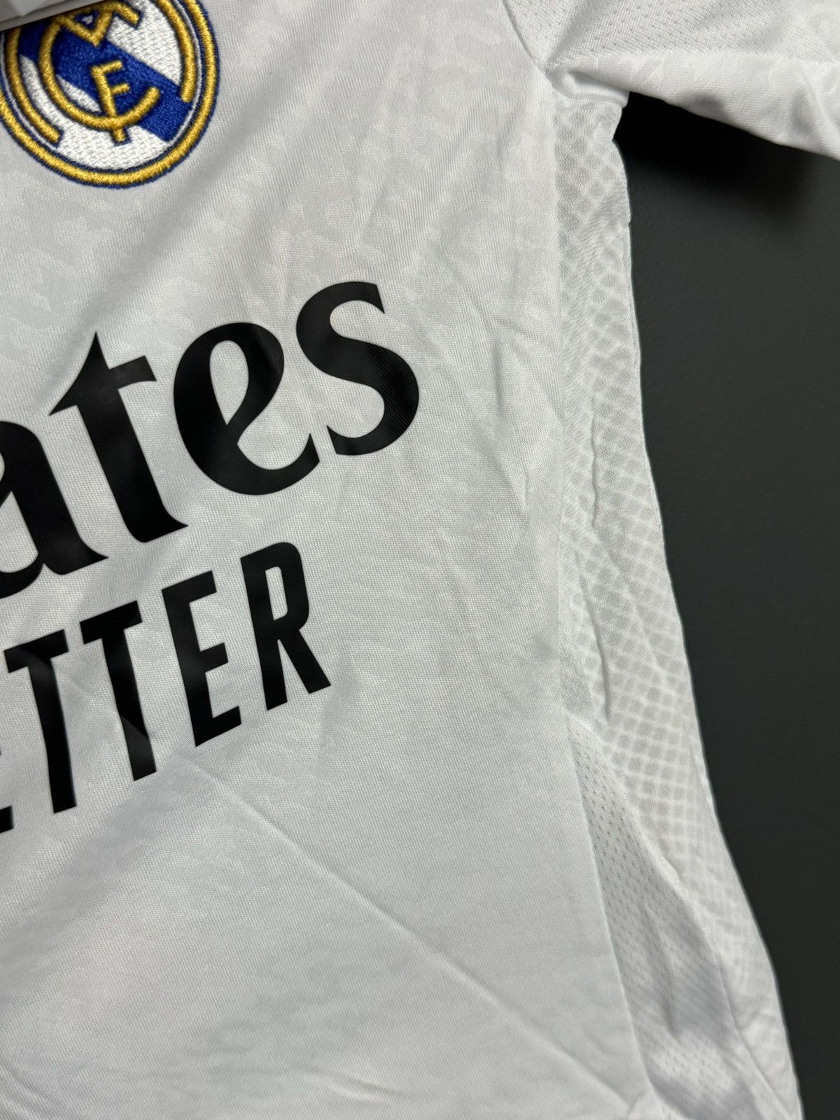 Adidas KIDS Real Madrid 24/25 Home Mbappe Football Jersey T-Shirt Size US XS / EU 42 / 0 - 7 Thumbnail