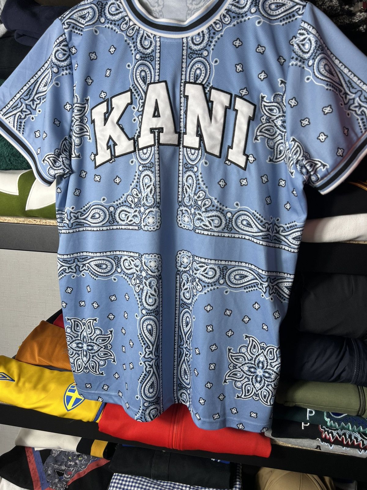 Karl Kani Karl Kani Serif Paisley Mesh Bandana Logo Jersey Tee Size US XS / EU 42 / 0 - 3 Thumbnail