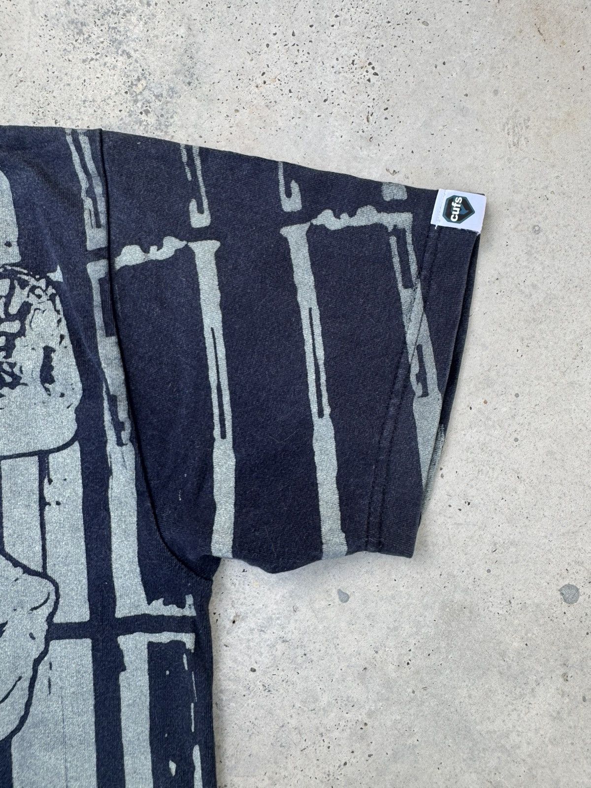 Japanese Brand 2000s CUFS Over Prints Tattoos Grunge Tees Size US M / EU 48-50 / 2 - 4 Thumbnail