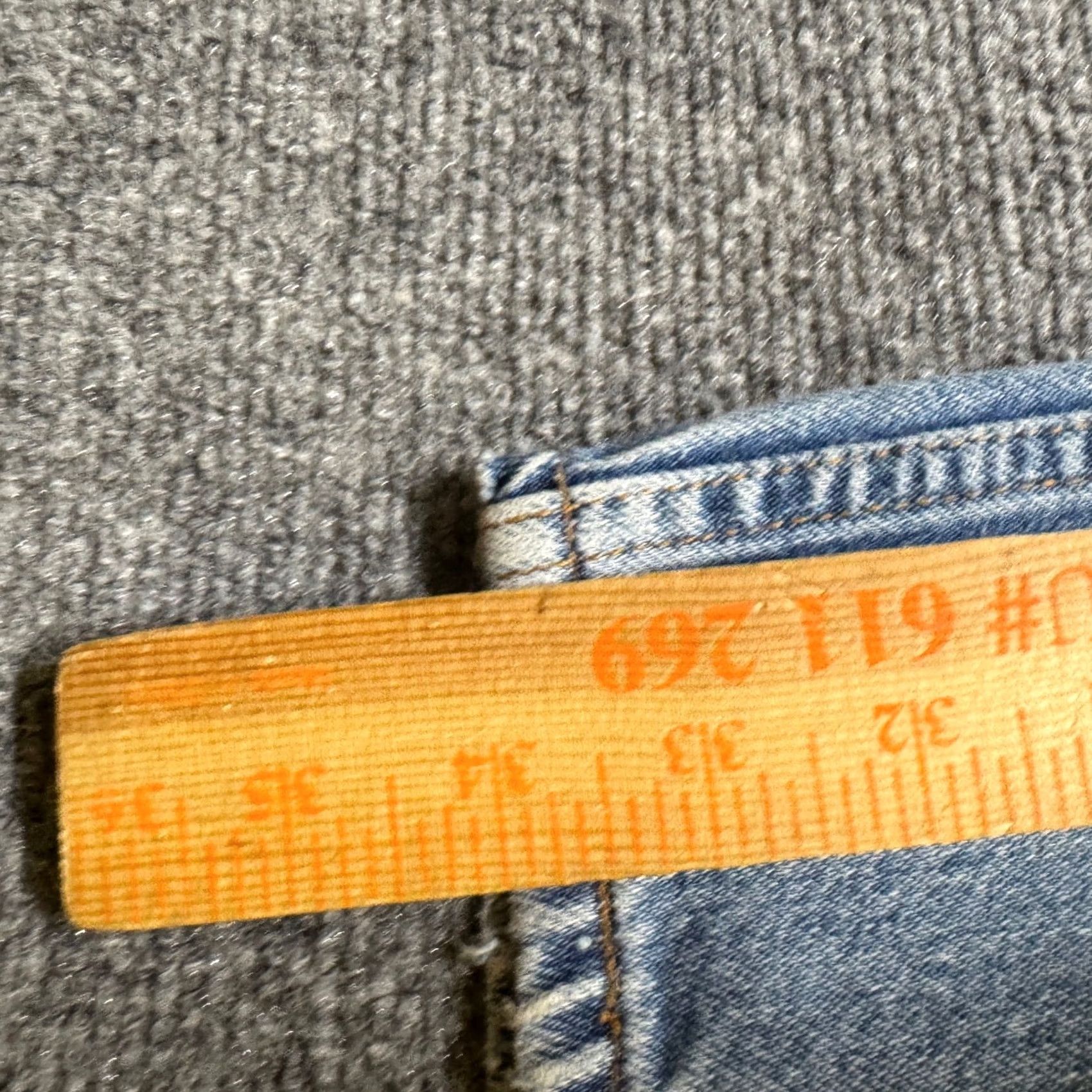 Levi's VINTAGE Levi's 505 Jeans Men 38x34 Straight Light Wash Paper Tag Blue 3555 Mens Regular Blue Straight 34in Inseam Size US 38 / EU 54 - 6 Thumbnail