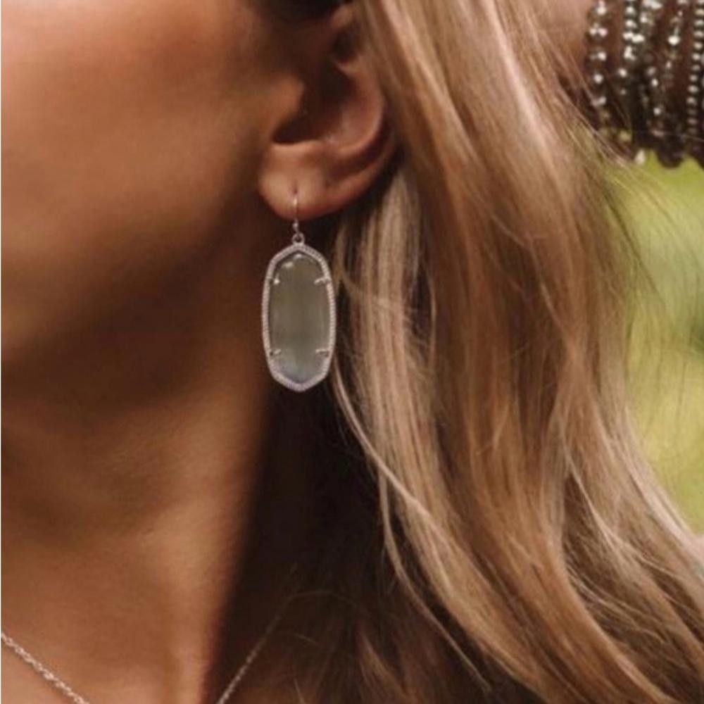 Designer Kendra Scott Elle Slate Cat’s Eye Drop Earrings Gold Frame Size ONE SIZE - 2 Thumbnail