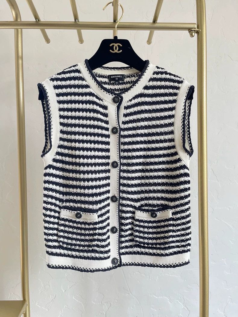 Chanel Chanel 22s black and white striped vest Size XS / US 0-2 / IT 36-38 - 1 Thumbnail